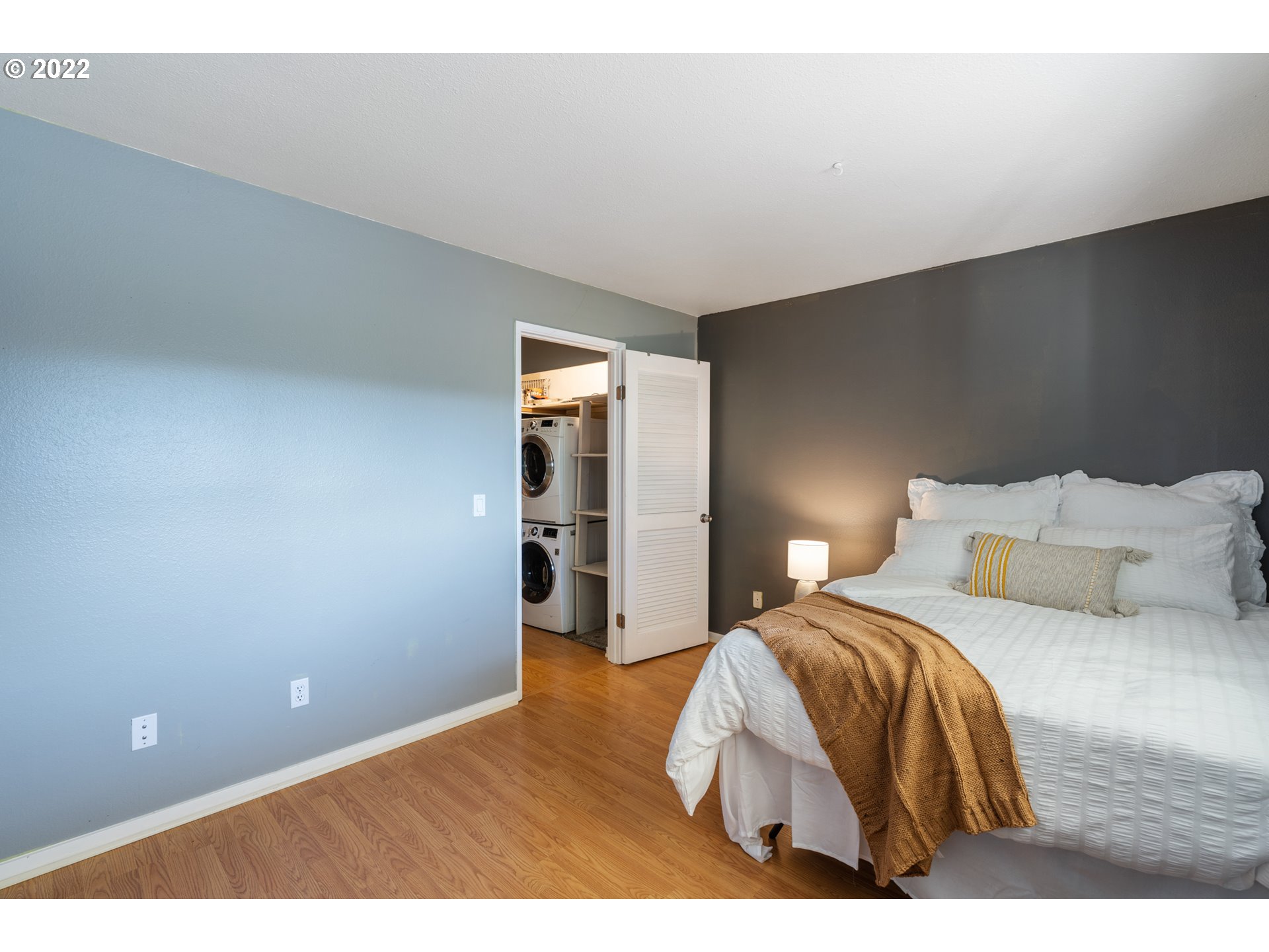 Photo #2: 22522747 Listing 