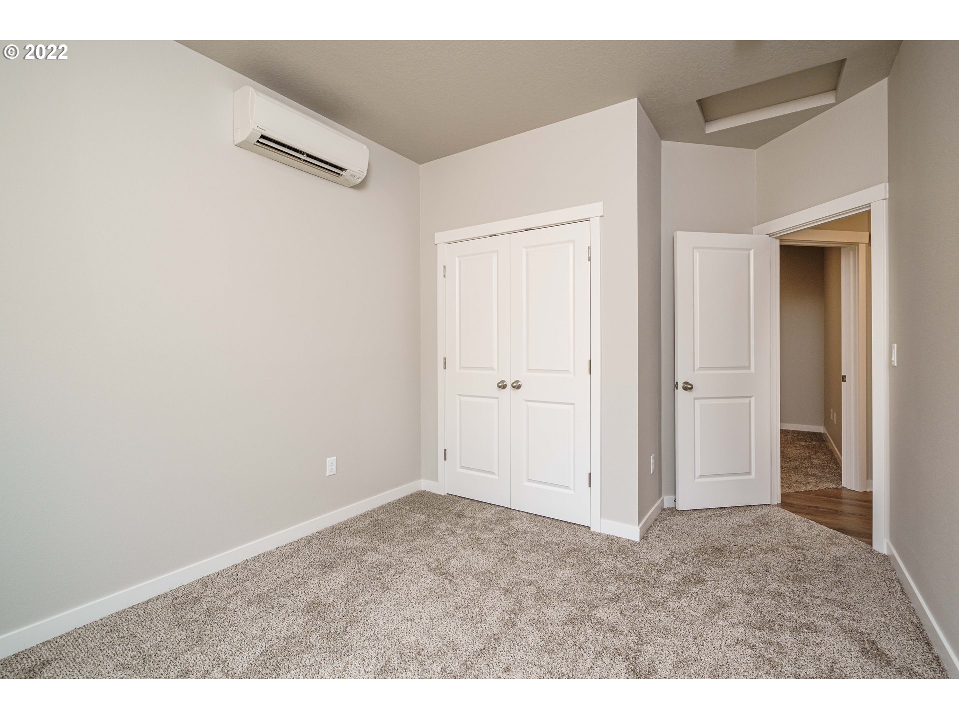 Photo #4: 22523913 Listing 