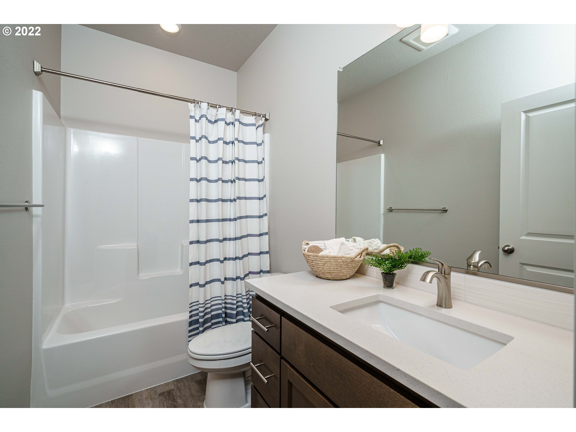 Photo #5: 22523913 Listing 