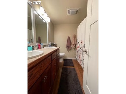 Bathroom-Double Sinks