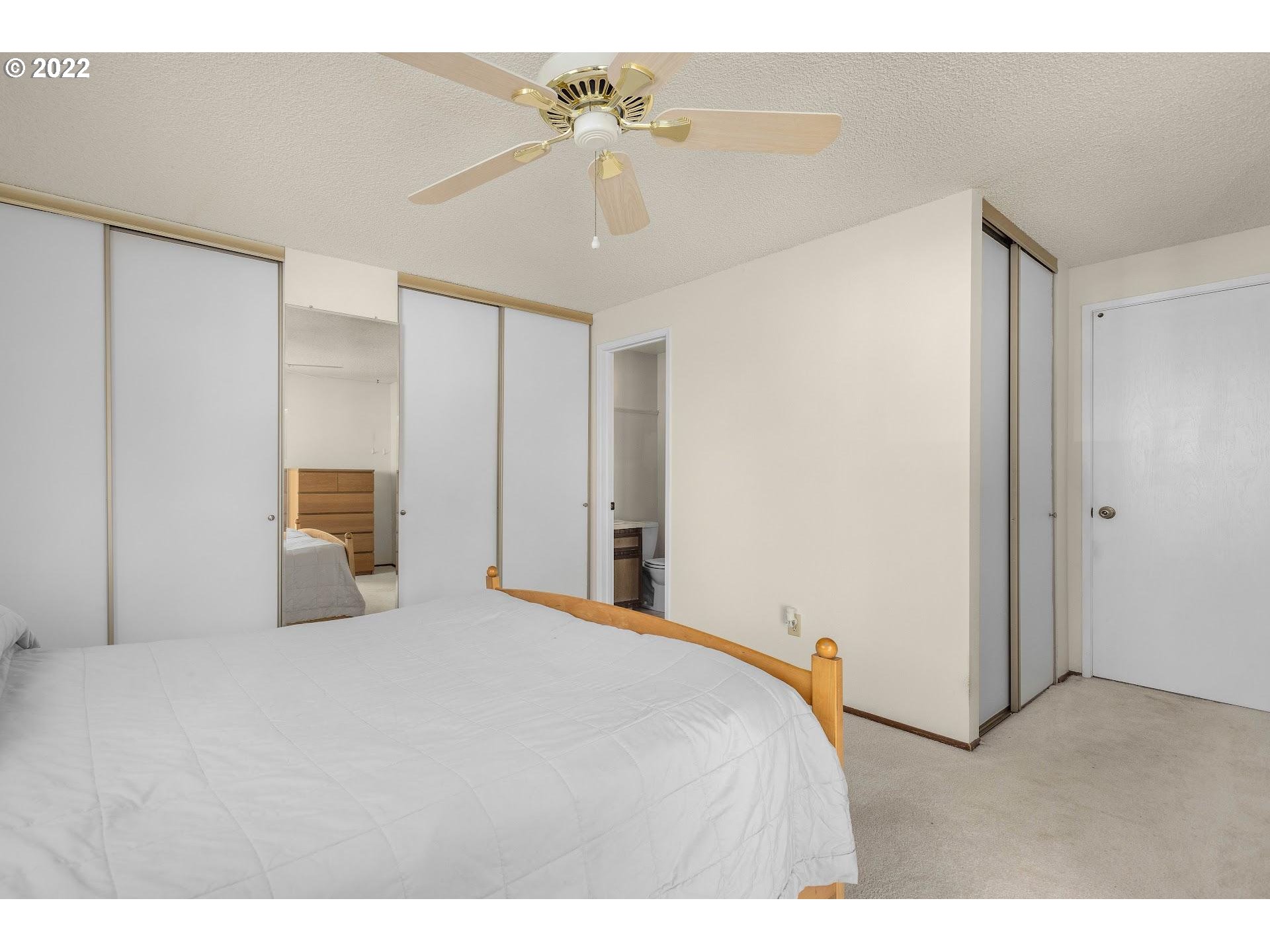 Photo #4: 22526831 Listing 