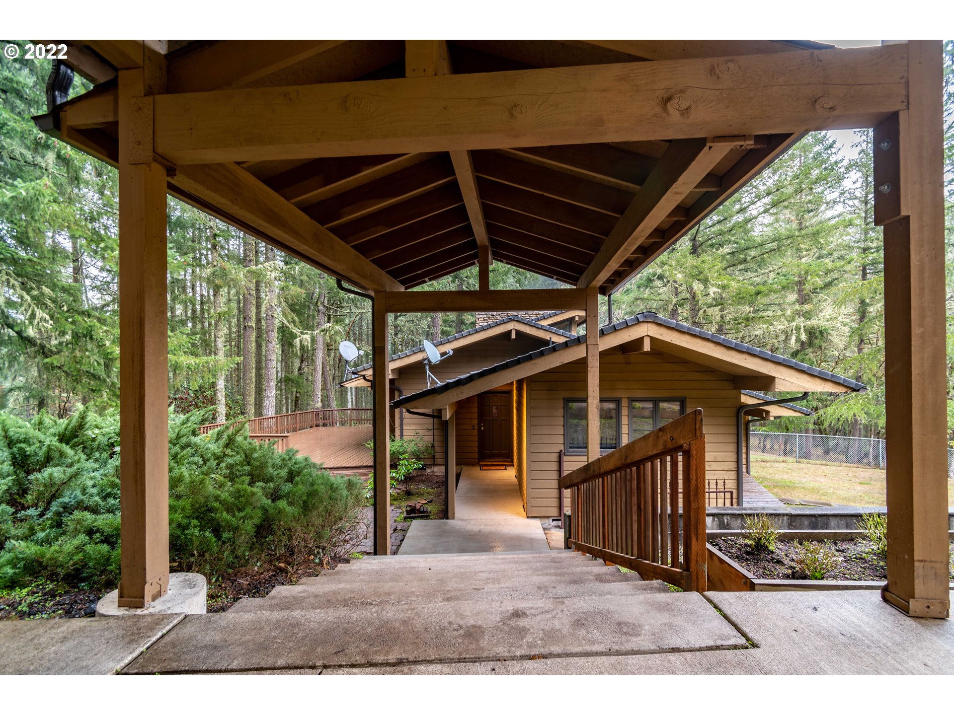 Peaceful/private setting for this well-built home in the 4J school district, 20 min from downtown Eugene. Featuring vaulted living rm w/floor to ceiling rock fireplace, kitchen w/ample storage, SS appliances, guest bdrms w/Jack & Jill bath, private master suite w/vaulted ceiling & hrdwd flrs, bath w/heated tile flrs, double sink vanity, & tiled shower. Deck, natural surroundings, 27x50 shop wired for 220, plenty of space for recreational toys. Open house, 12/10, noon to 3 PM.