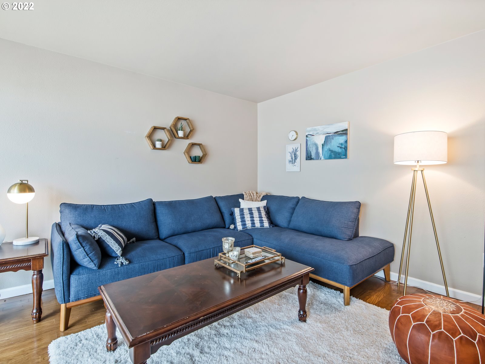 Photo #6: 22529738 Listing 