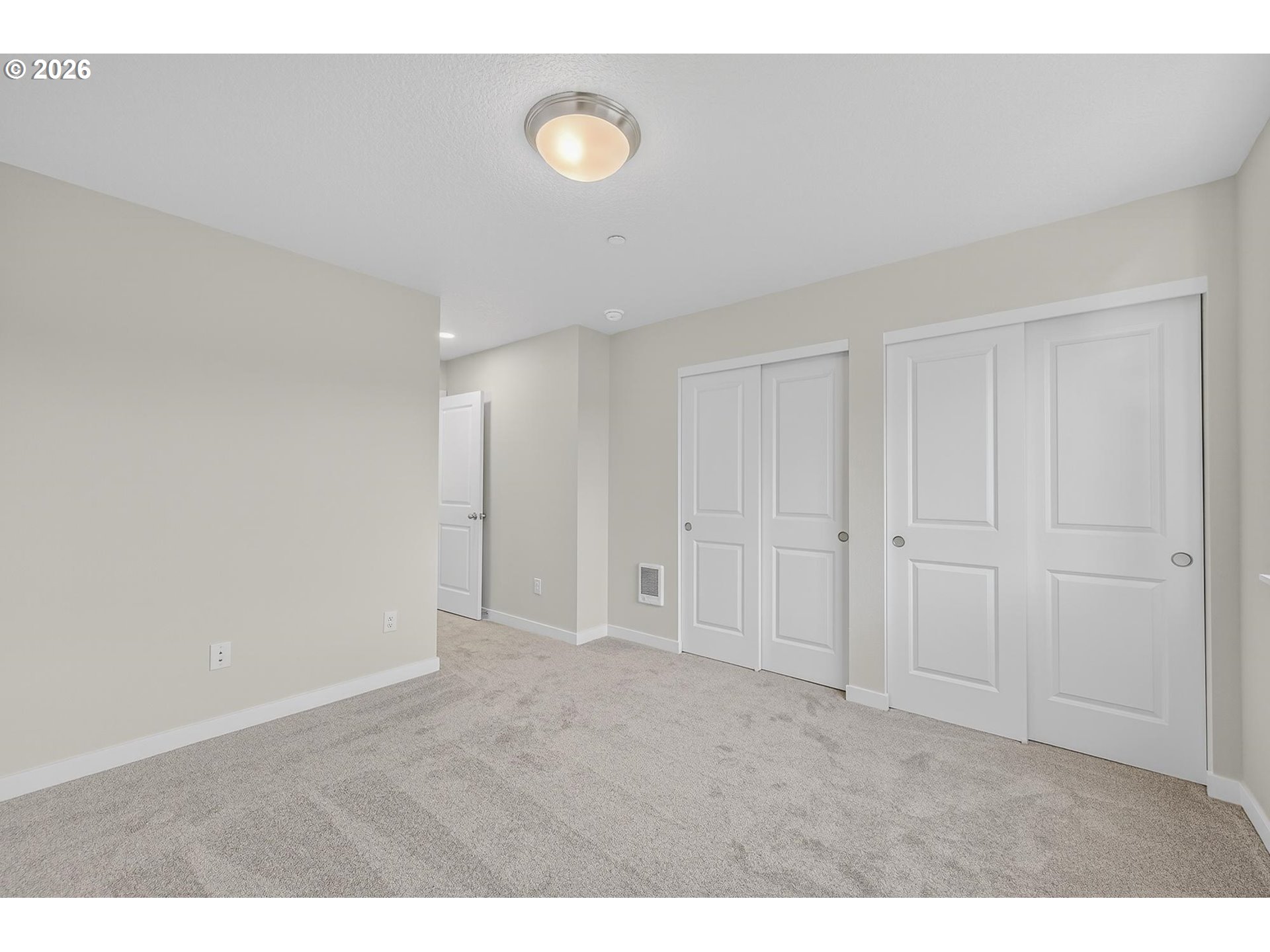 Photo #15: 225299844 Listing: Photo #15