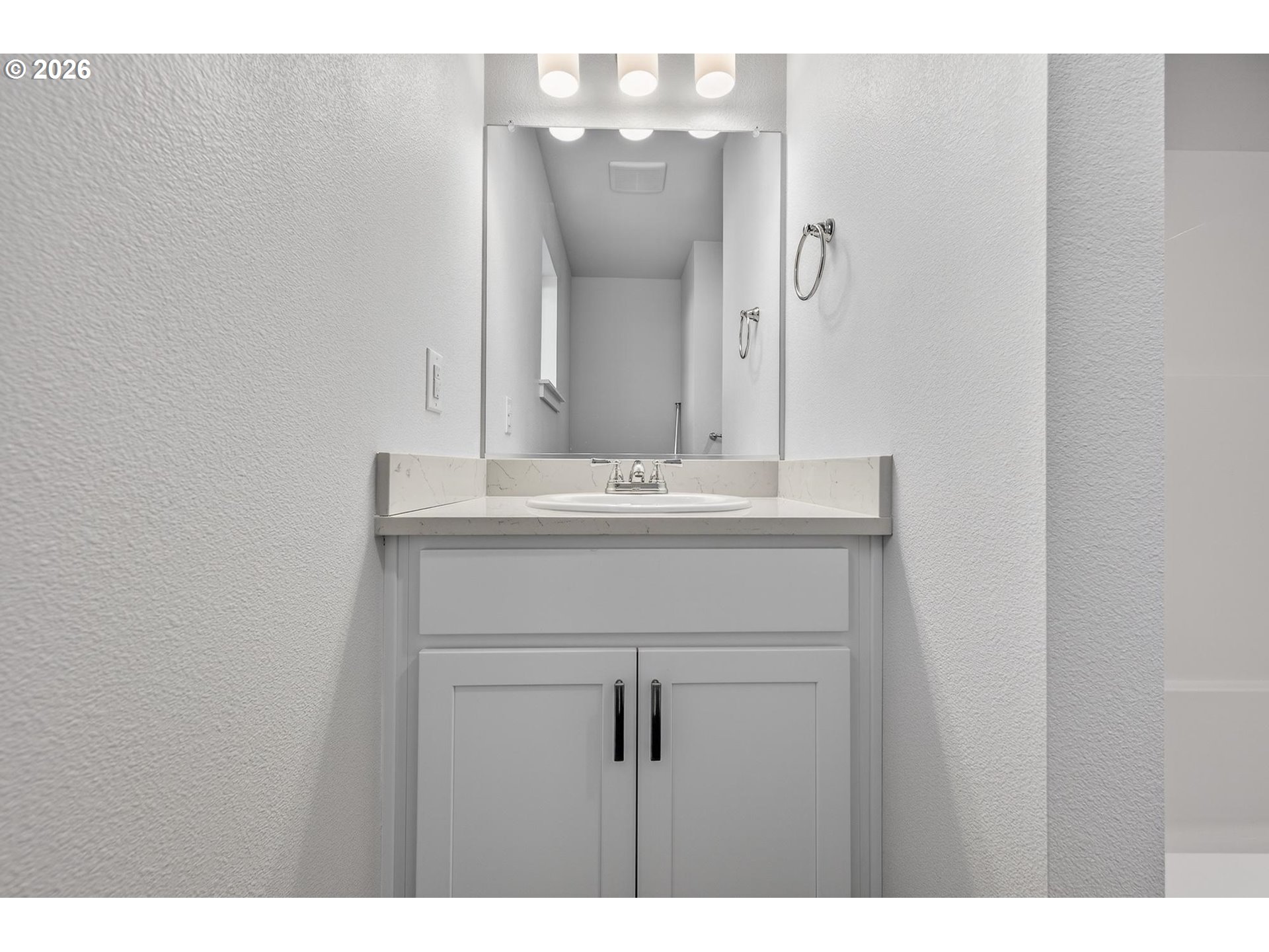 Photo #20: 225299844 Listing: Photo #20