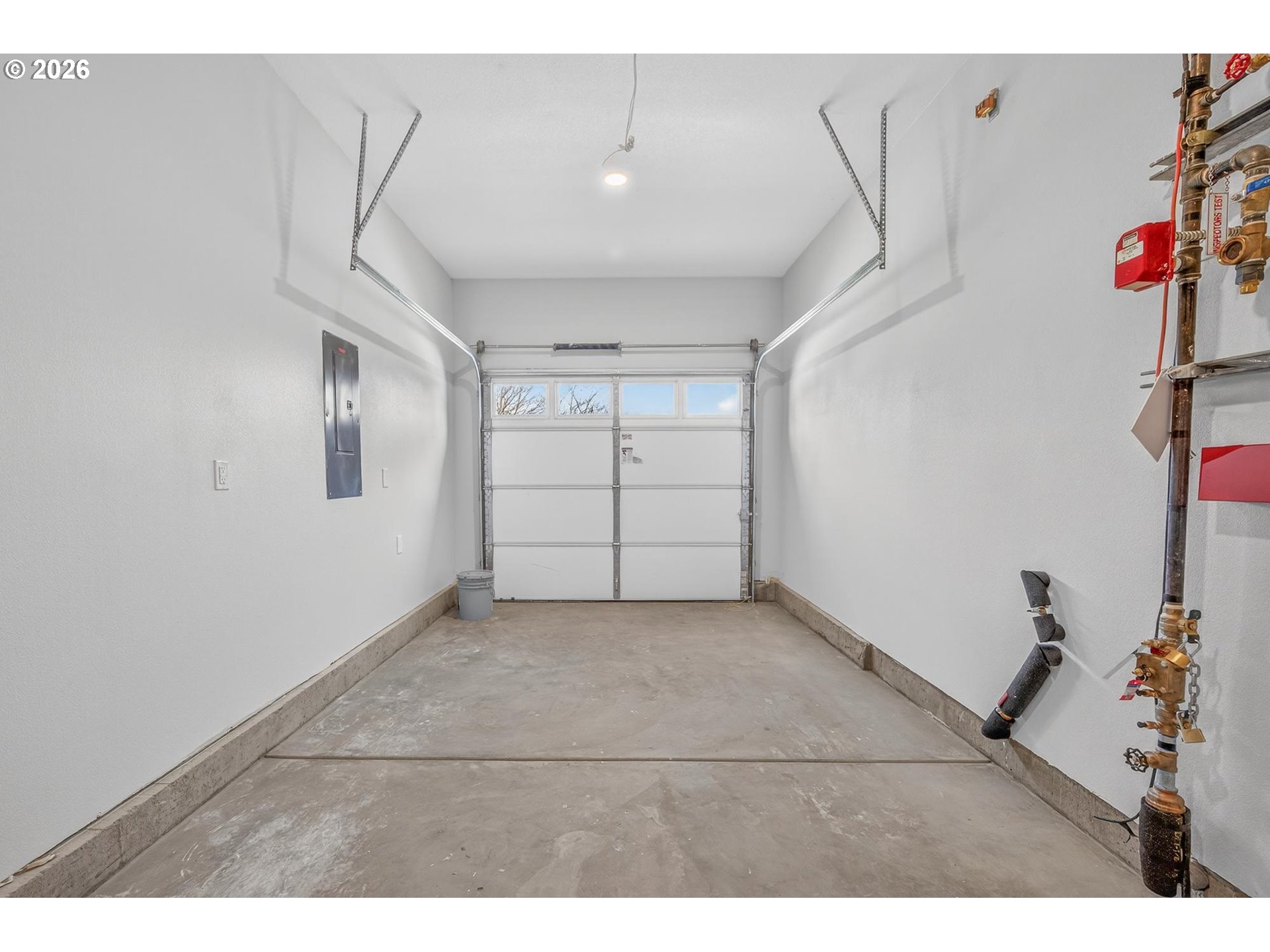 Photo #5: 225299844 Listing: Photo #5