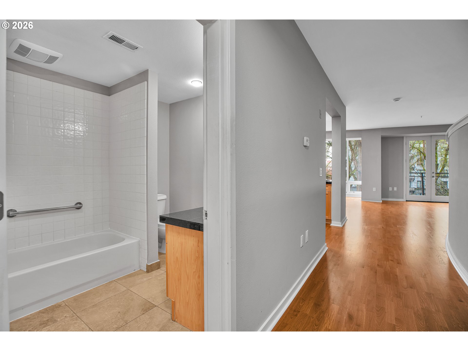 Photo #2: 225301041 Listing: Photo #2