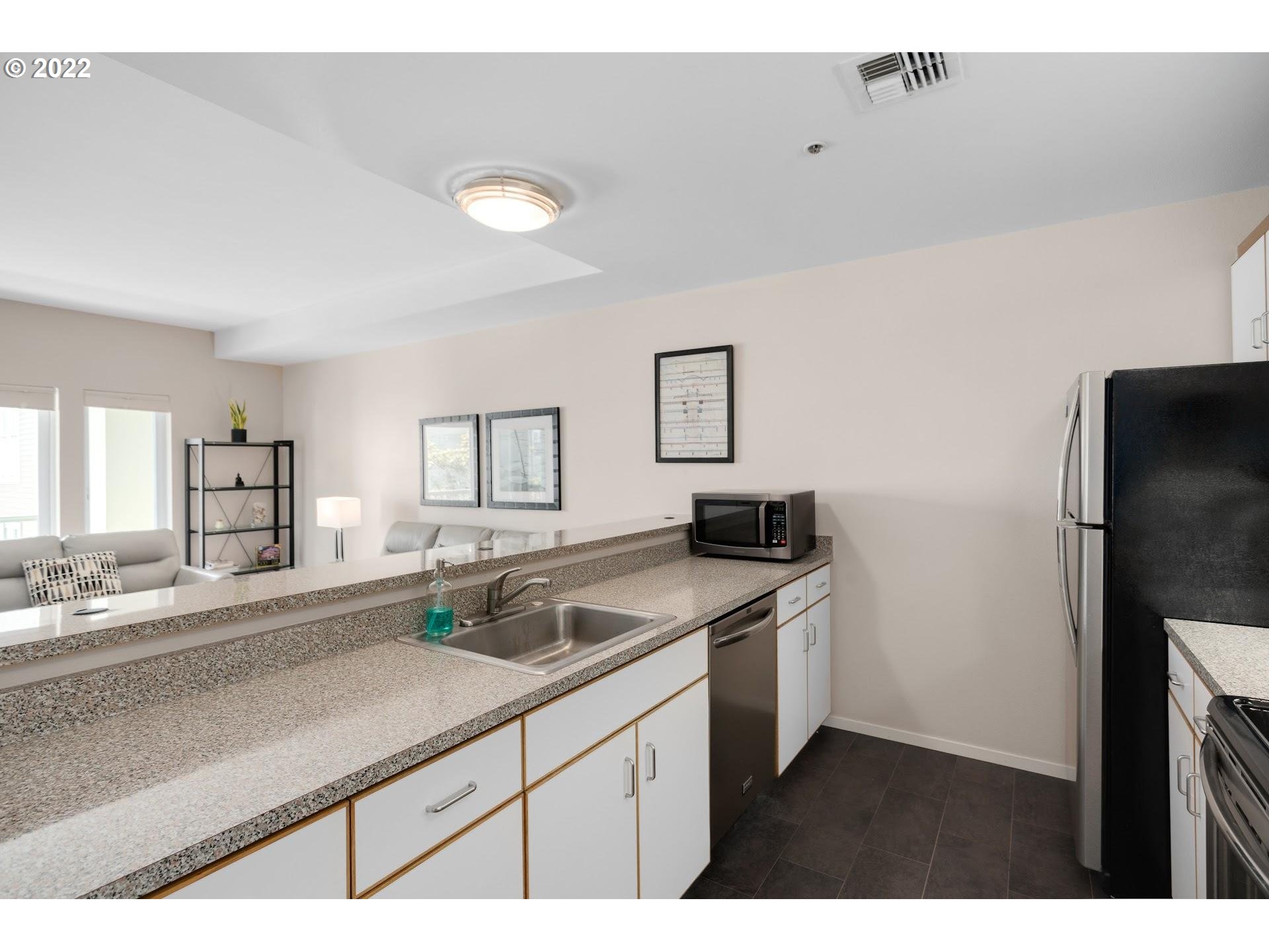 Photo #4: 22534034 Listing 