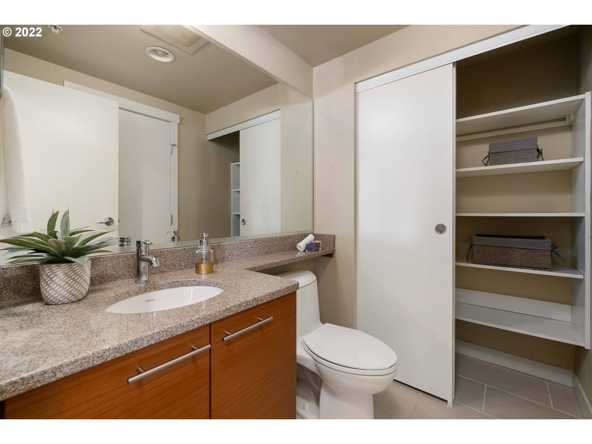 Photo #2: 22548138 Listing 