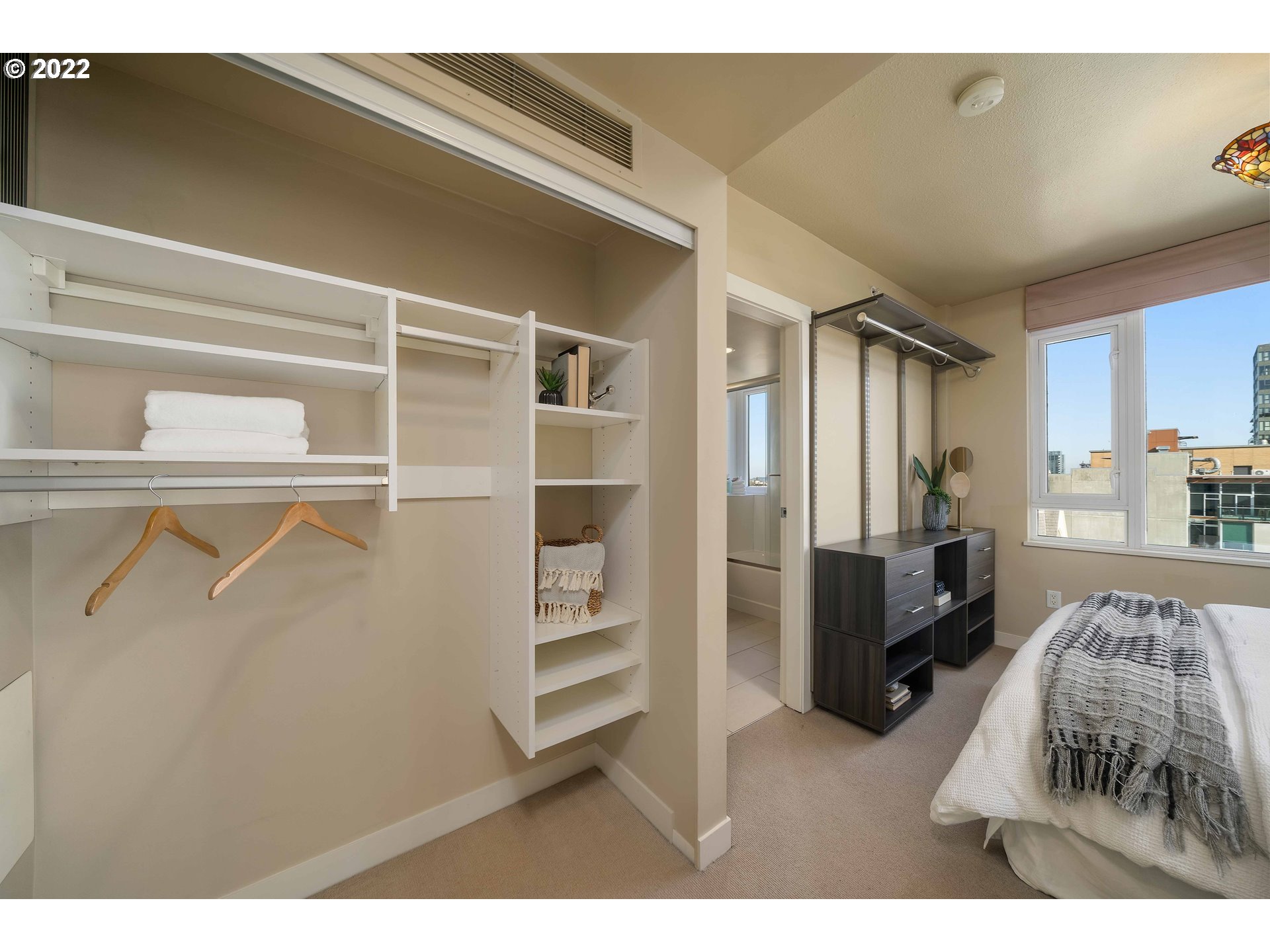 Photo #3: 22548138 Listing 