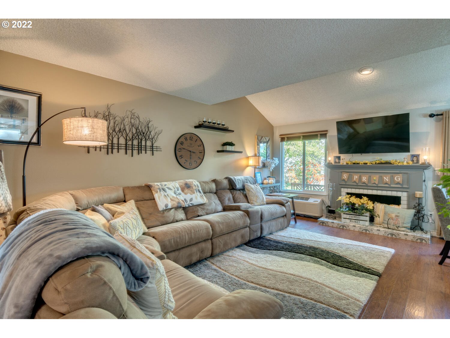 Photo #4: 22555343 Listing 