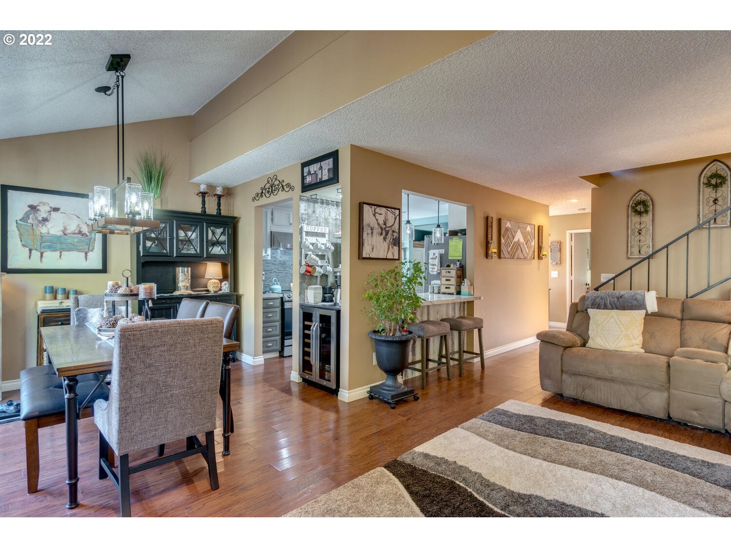 Photo #6: 22555343 Listing 