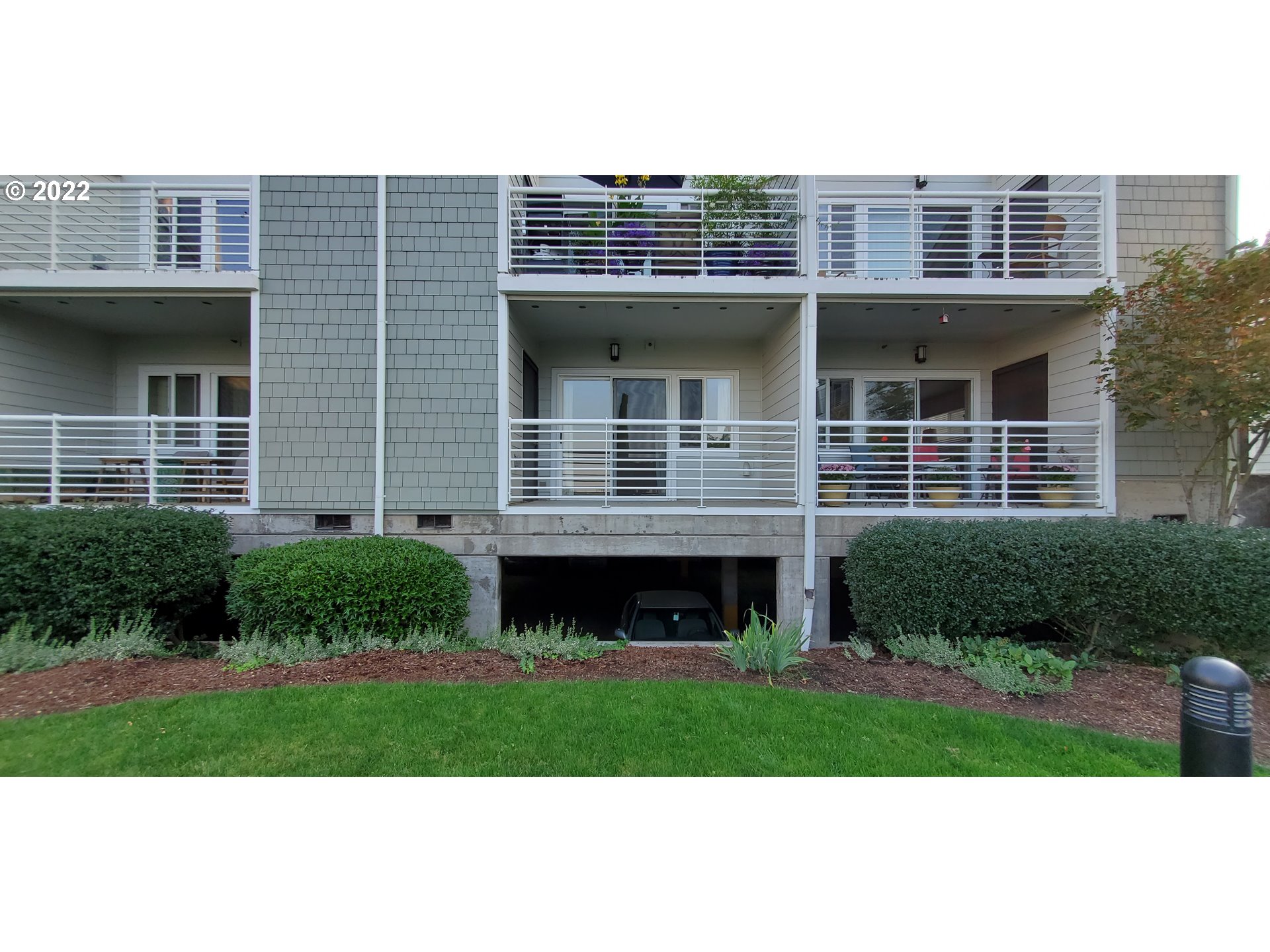 Photo #5: 22556397 Listing 