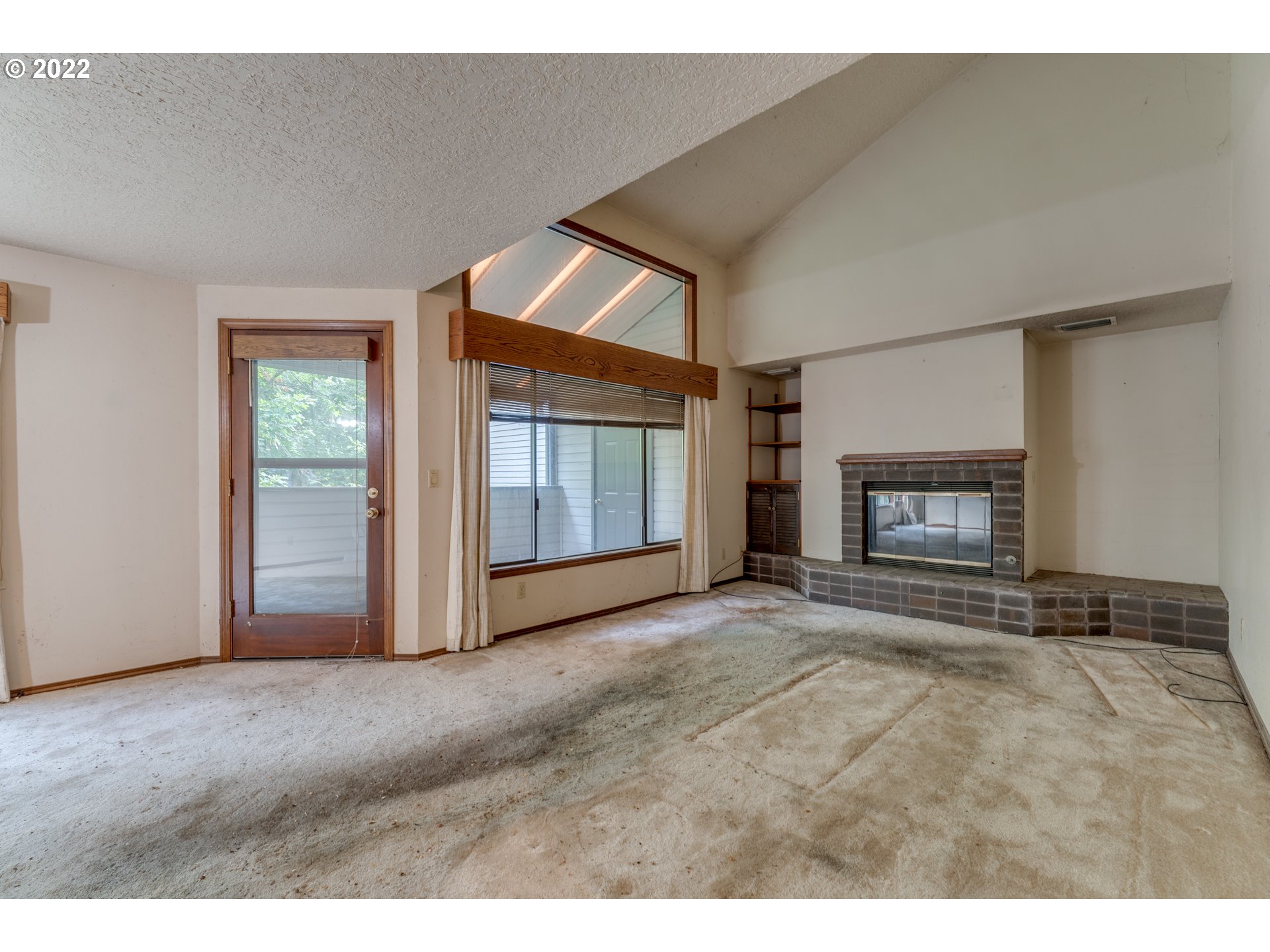 Photo #5: 22558330 Listing 