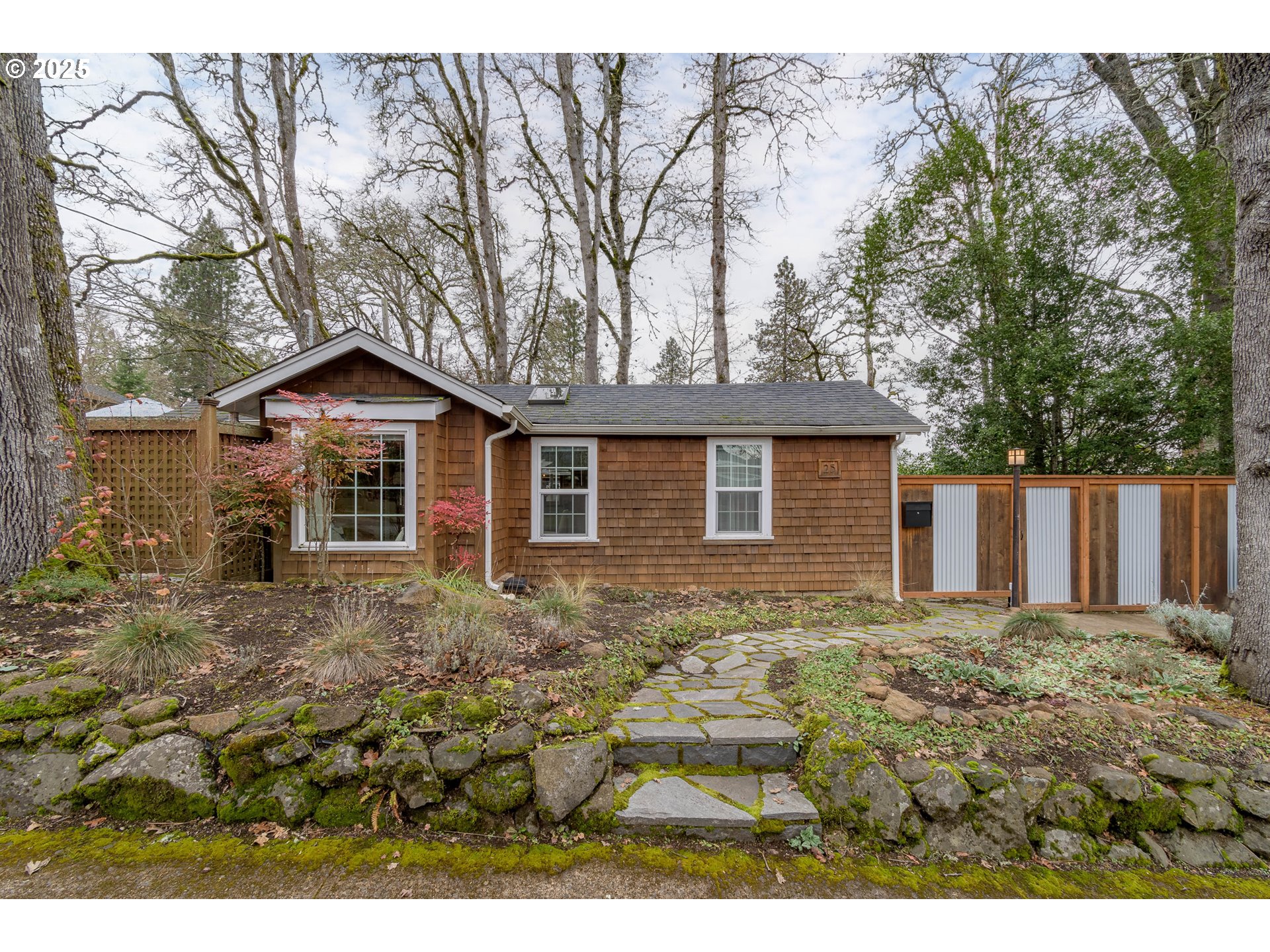 Photo of 25 36TH AVE Eugene OR 97405