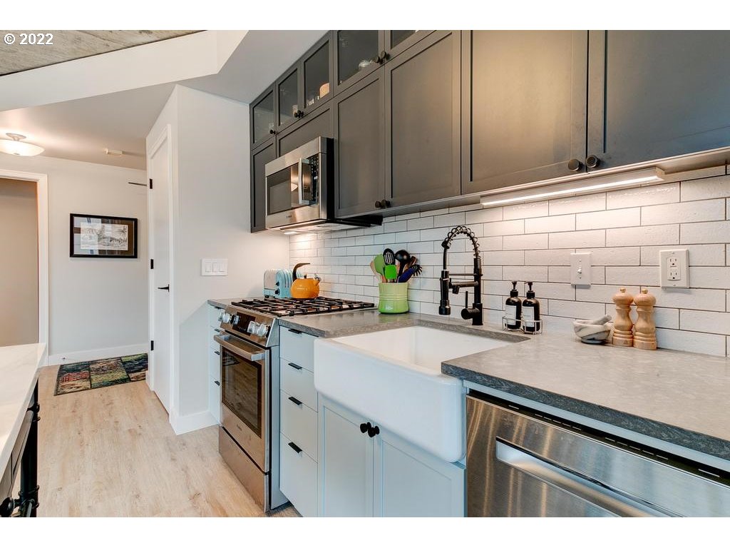 Photo #5: 22562555 Listing 