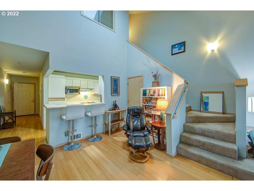 Photo #5: 22570438 Listing 