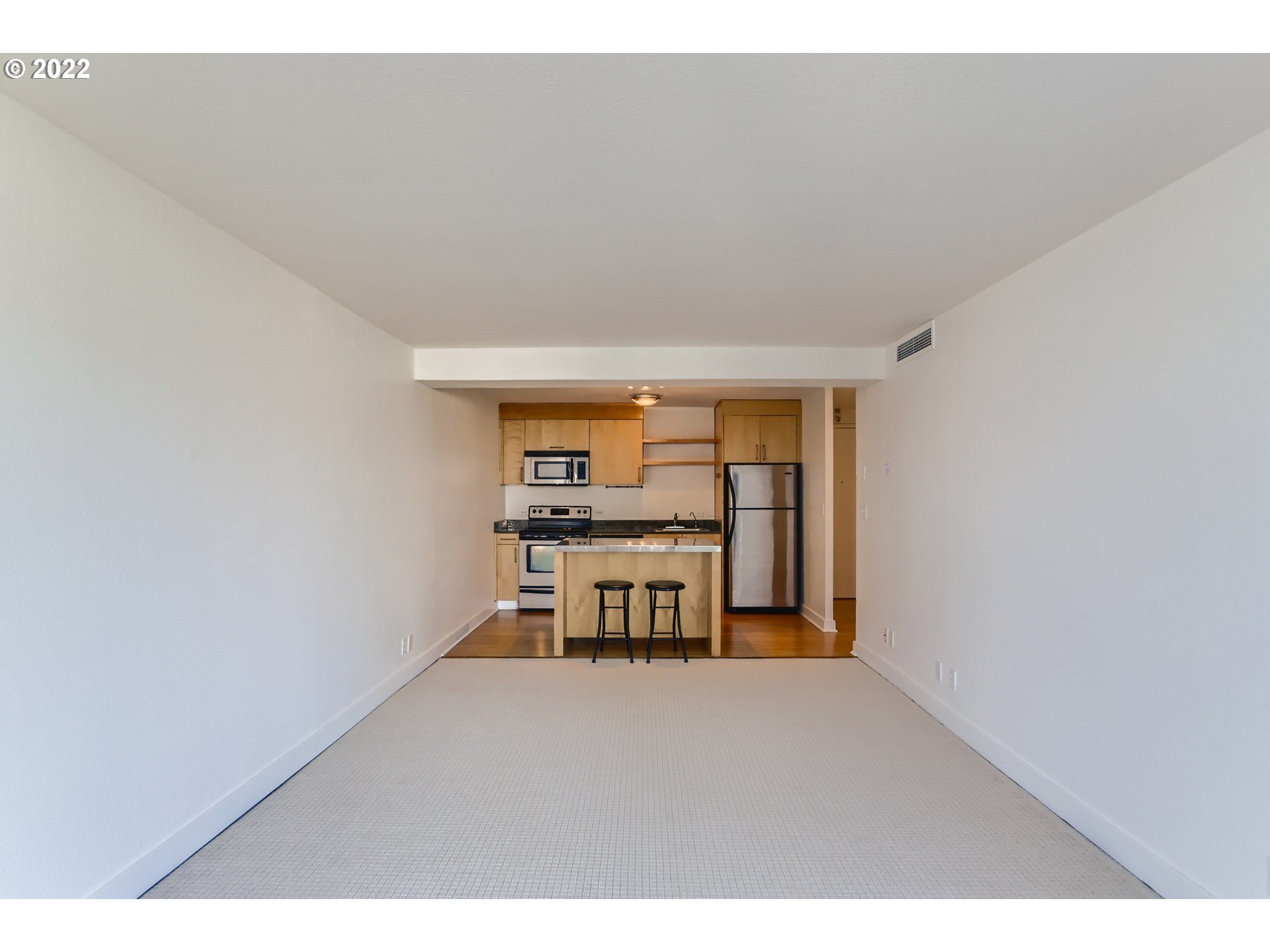 Photo #3: 22574039 Listing 