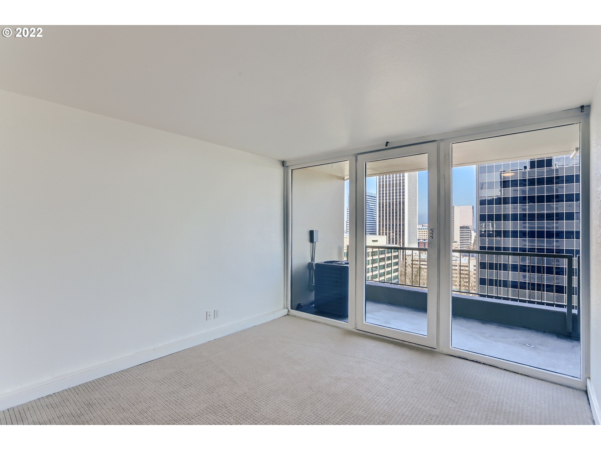 Photo #5: 22574039 Listing 