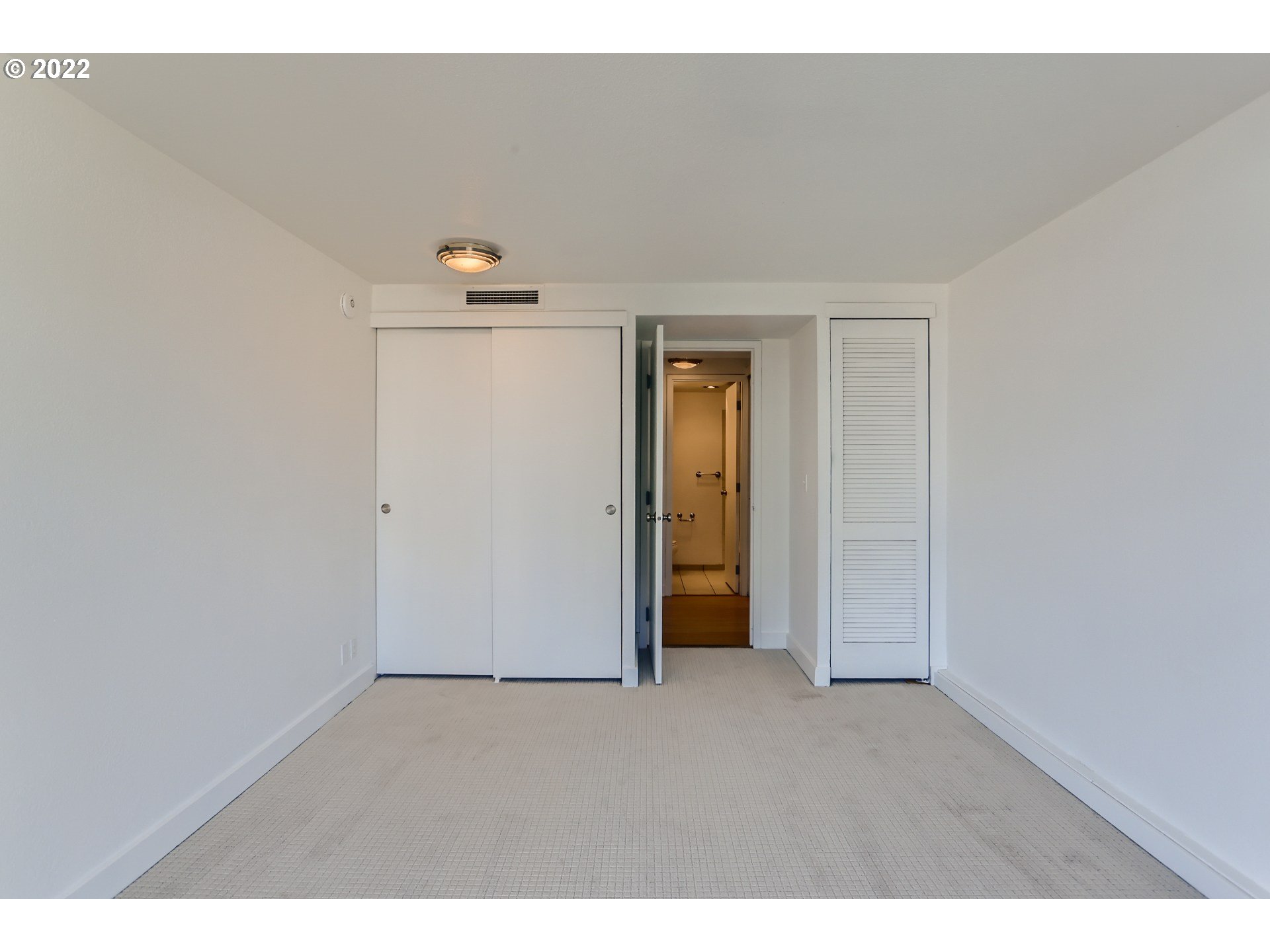 Photo #6: 22574039 Listing 