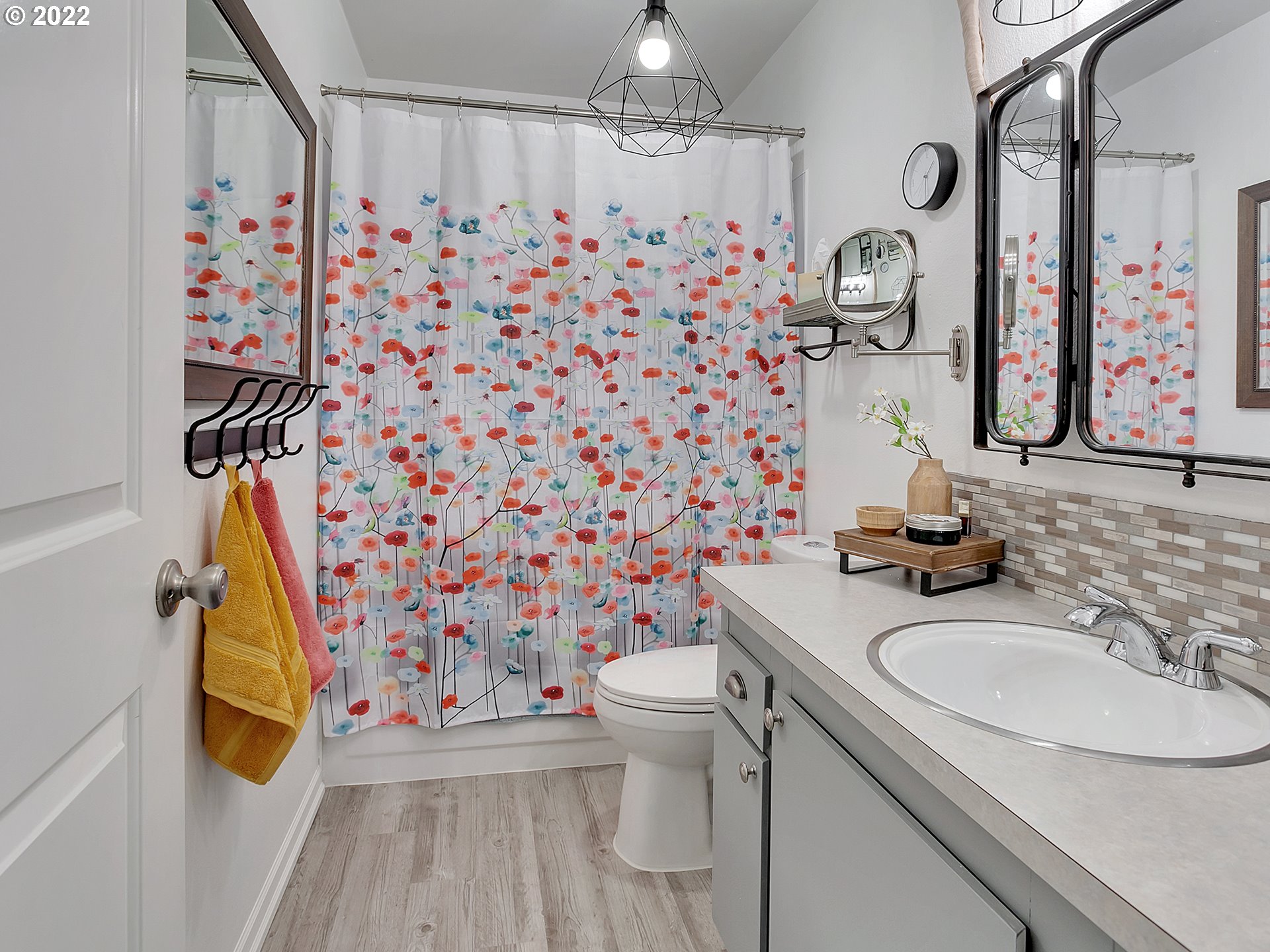 Photo #6: 22589459 Listing 