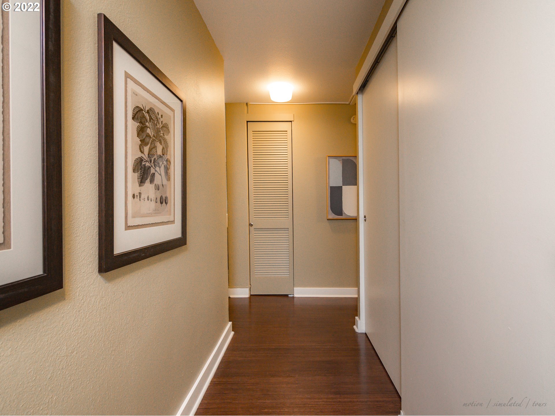 Photo #4 Hallway