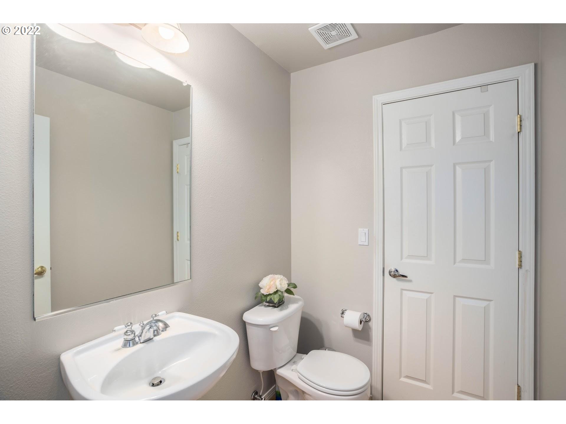 Photo #3: 22593197 Listing 