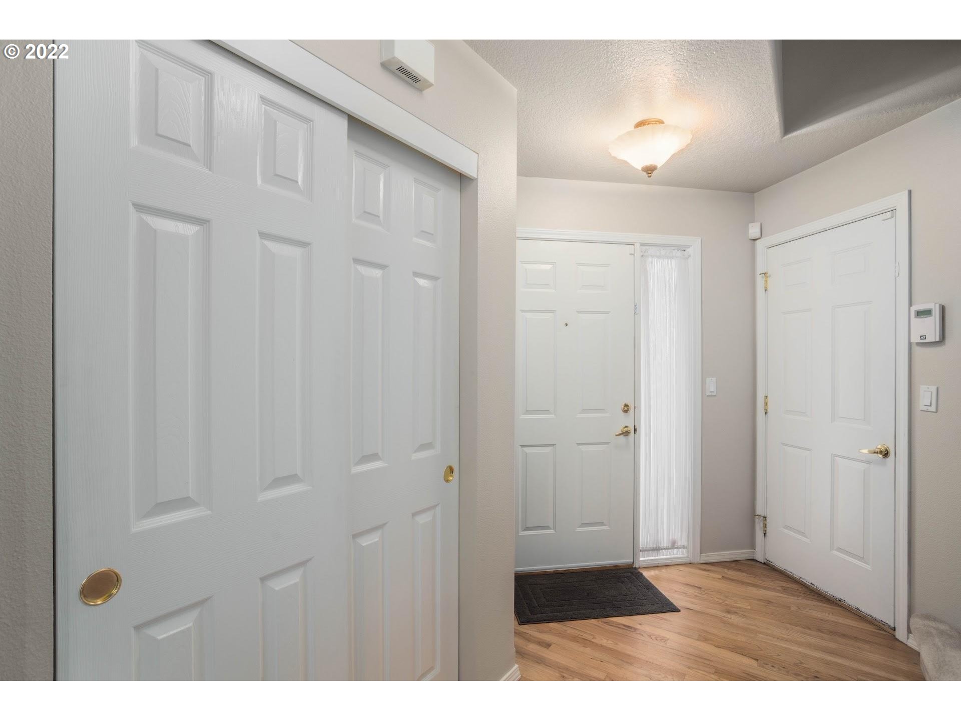 Photo #4: 22593197 Listing 