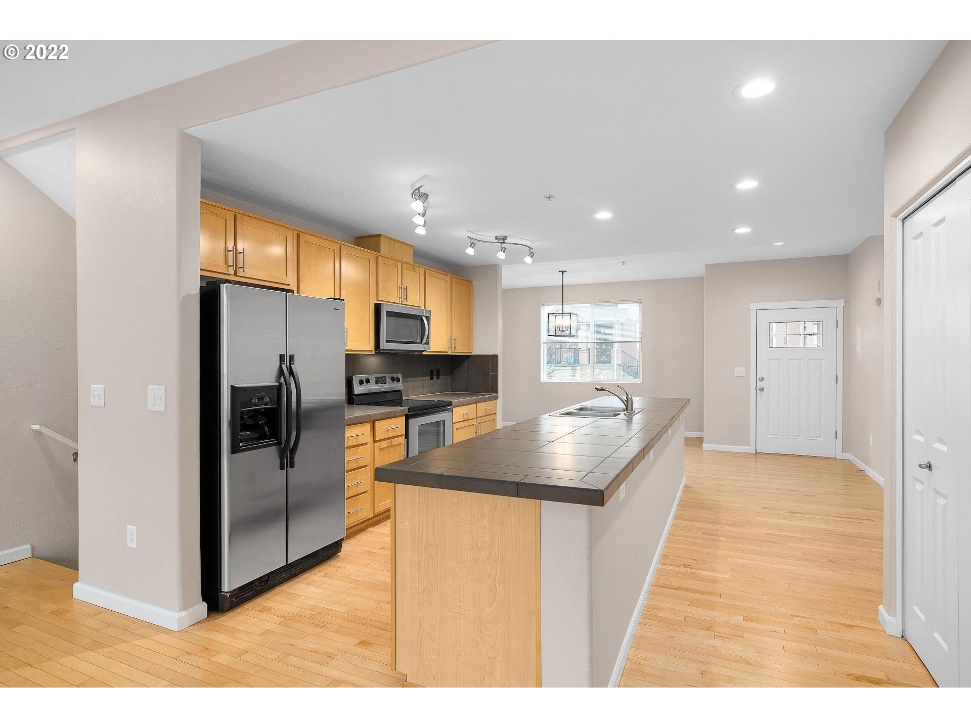 Photo #4: 22594275 Listing 