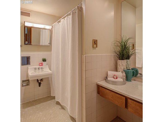 Photo #6: 22594345 Listing 
