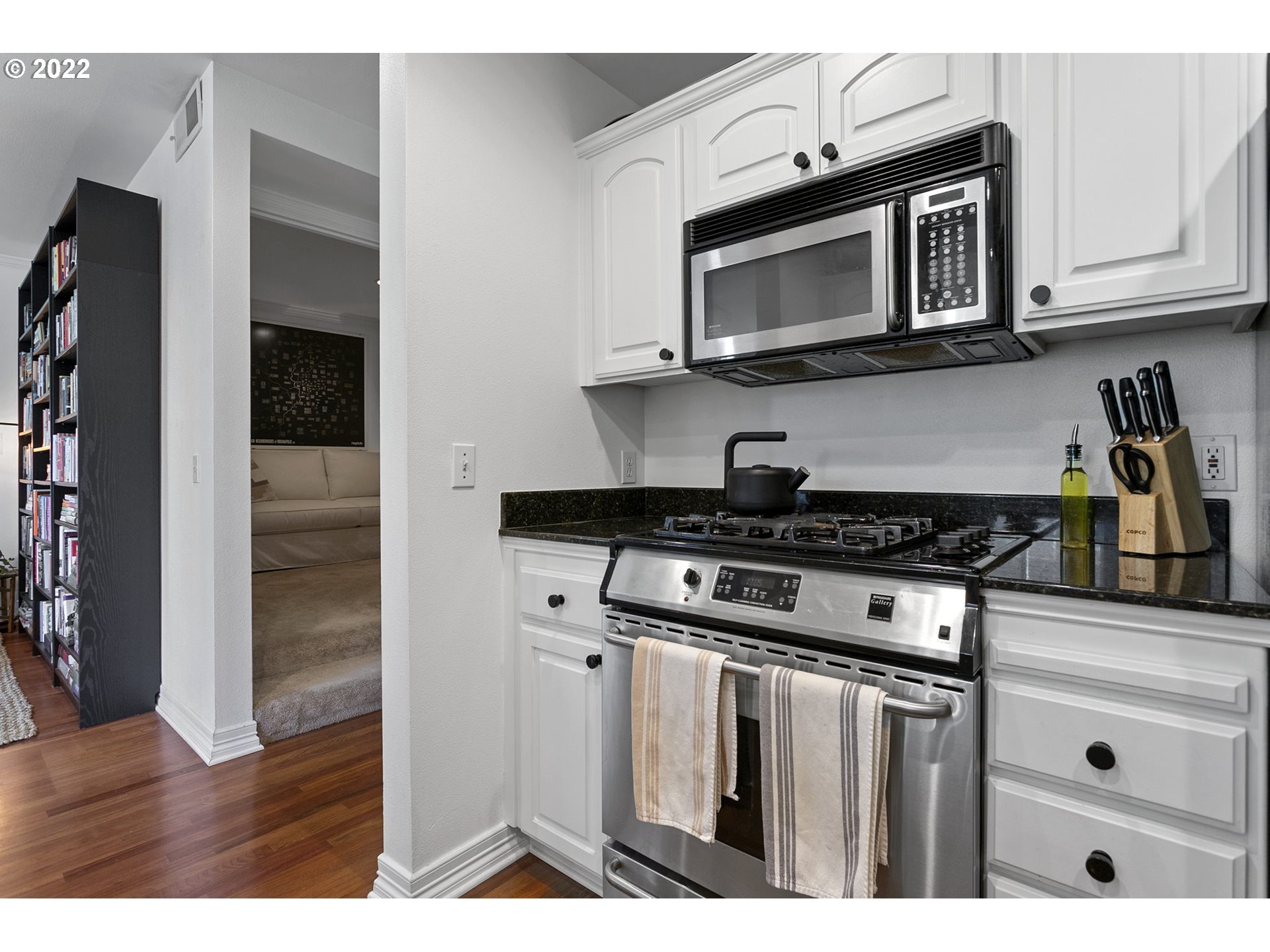 Photo #2: 22595450 Listing 