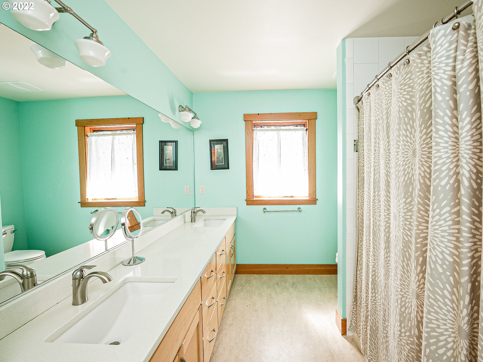 Photo #5: 22599534 Listing 