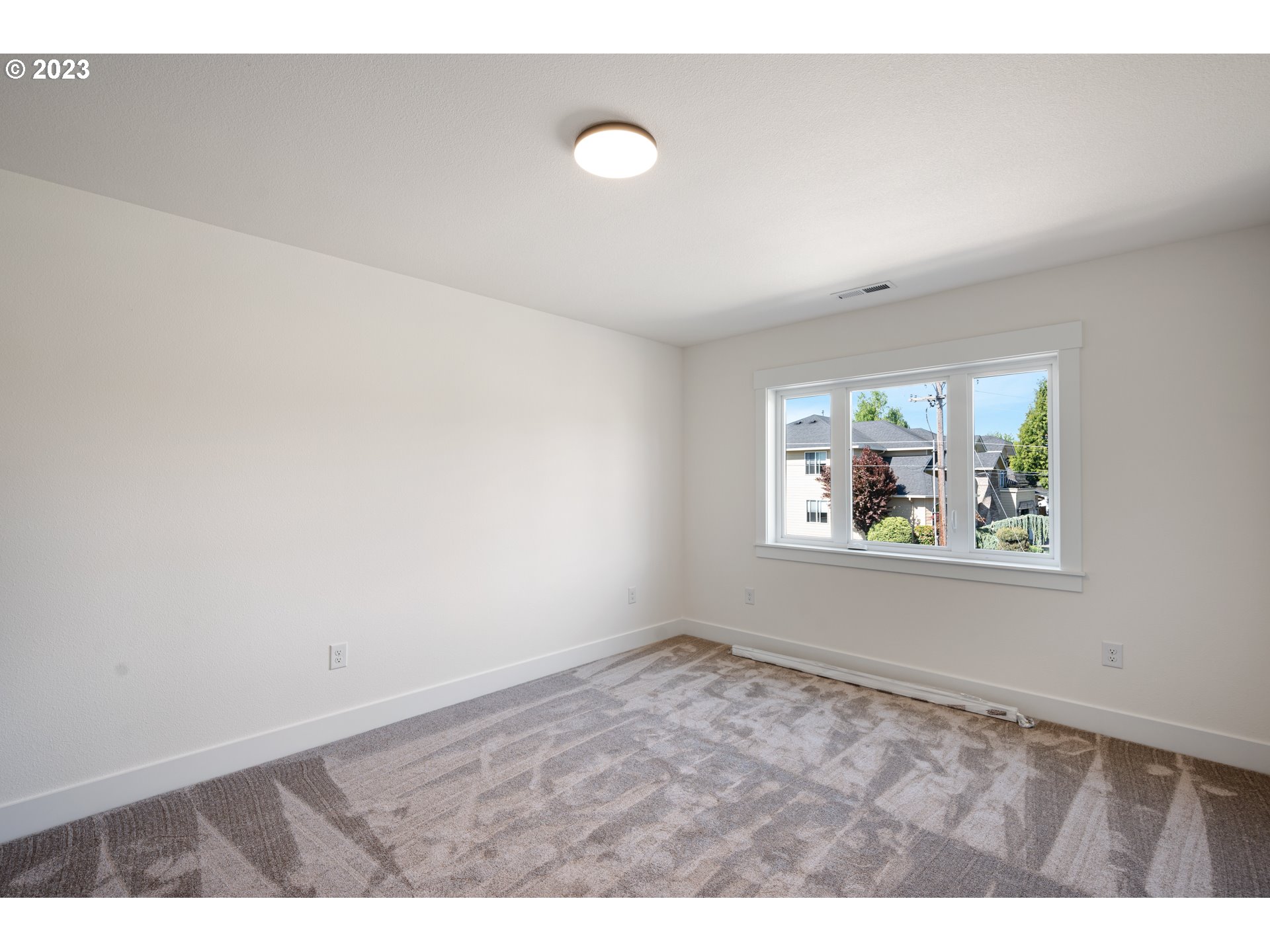 11813 NW 38th Ave #4, Vancouver, WA 98685