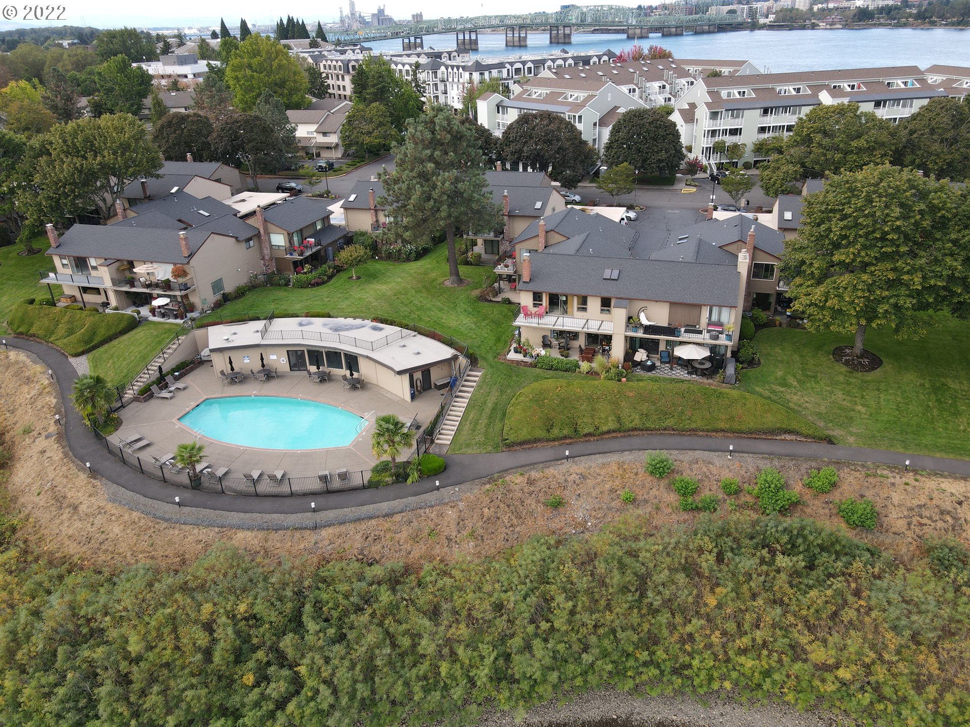 Photo #4: 22602976 Listing 