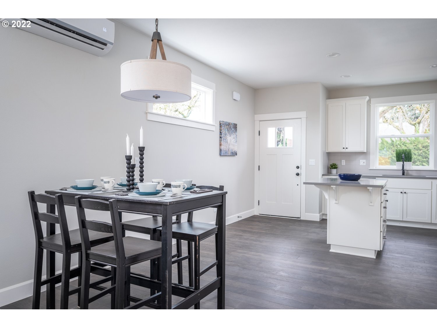 Photo #2: 22606992 Listing 