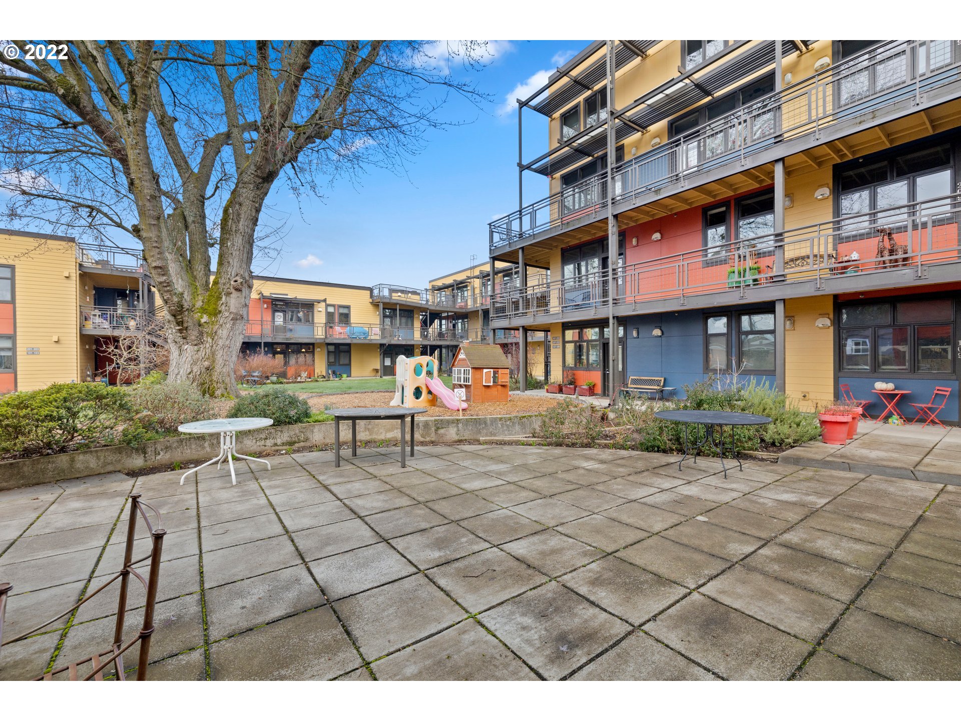 Photo #5: 22608062 Listing 