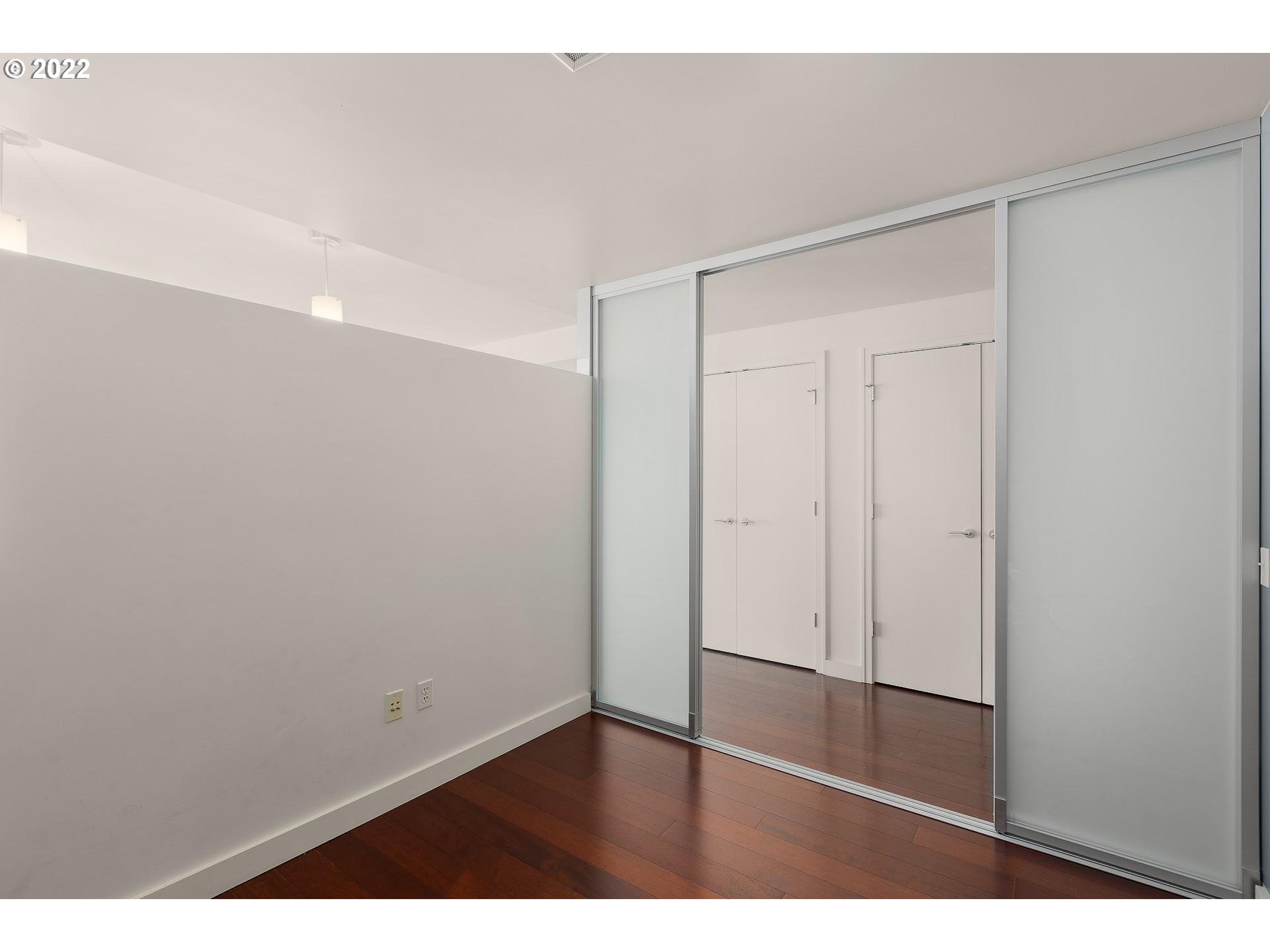 Photo #5: 22610281 Listing 