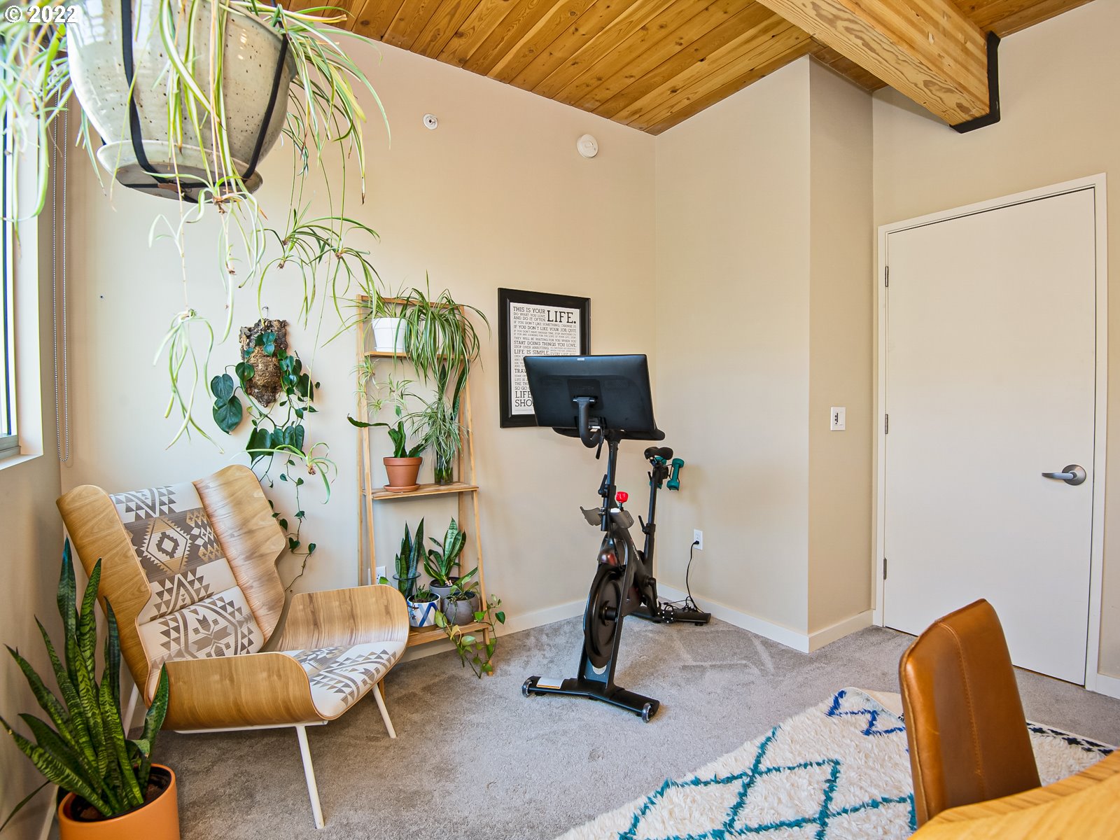 Photo #6: 22612492 Listing 