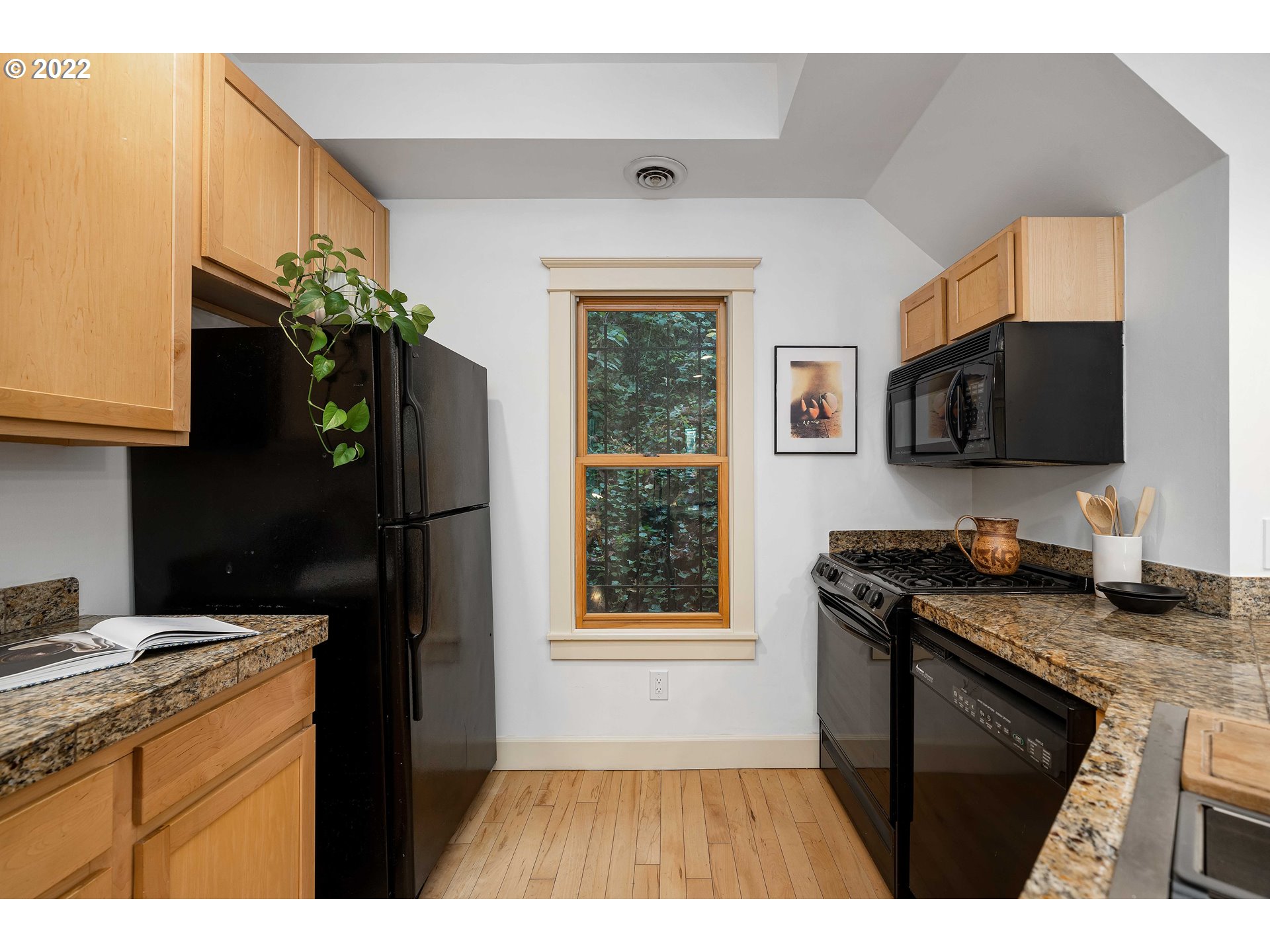 Photo #3: 22613815 Listing 