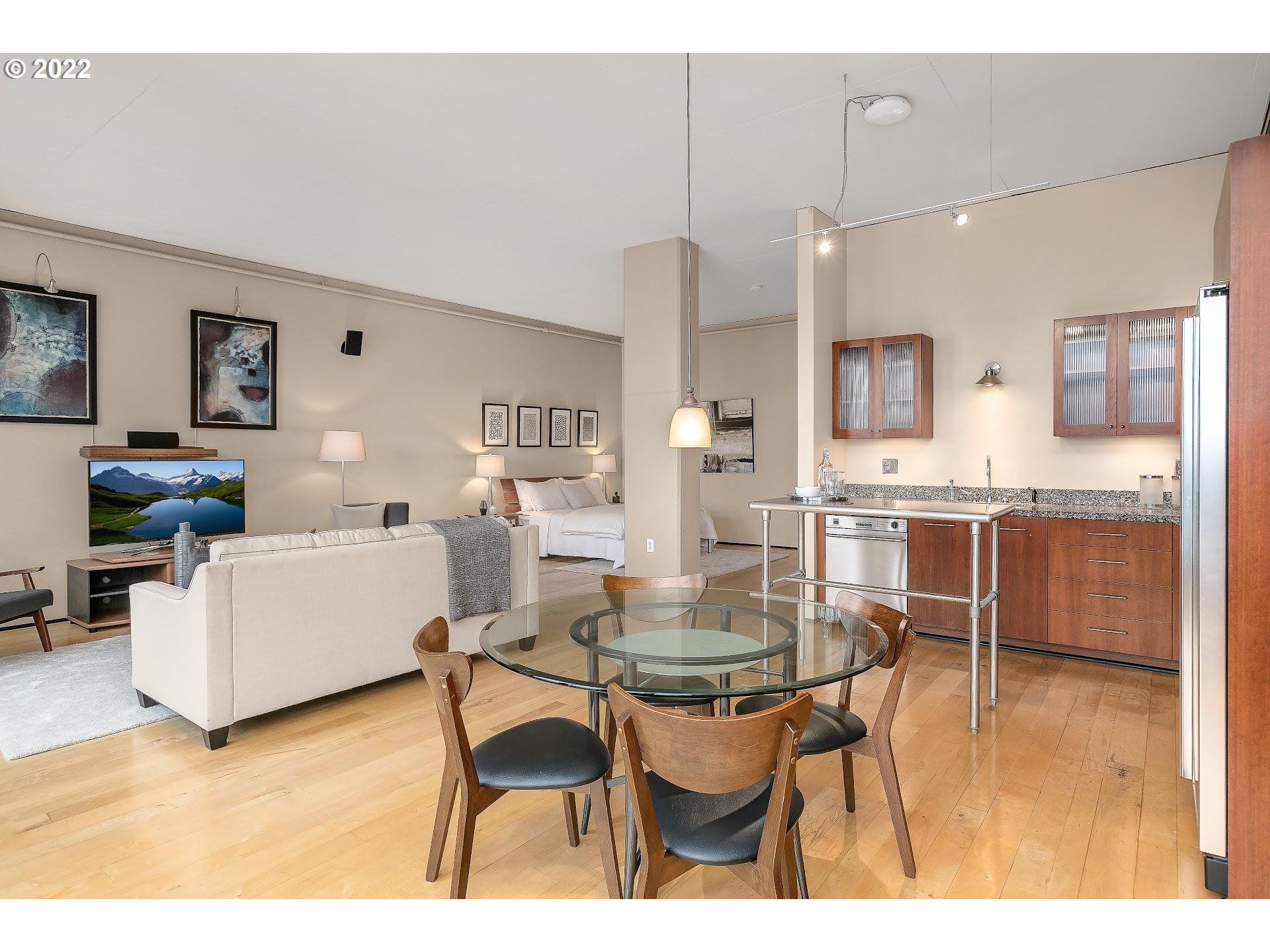 Photo #5: 22613898 Listing 