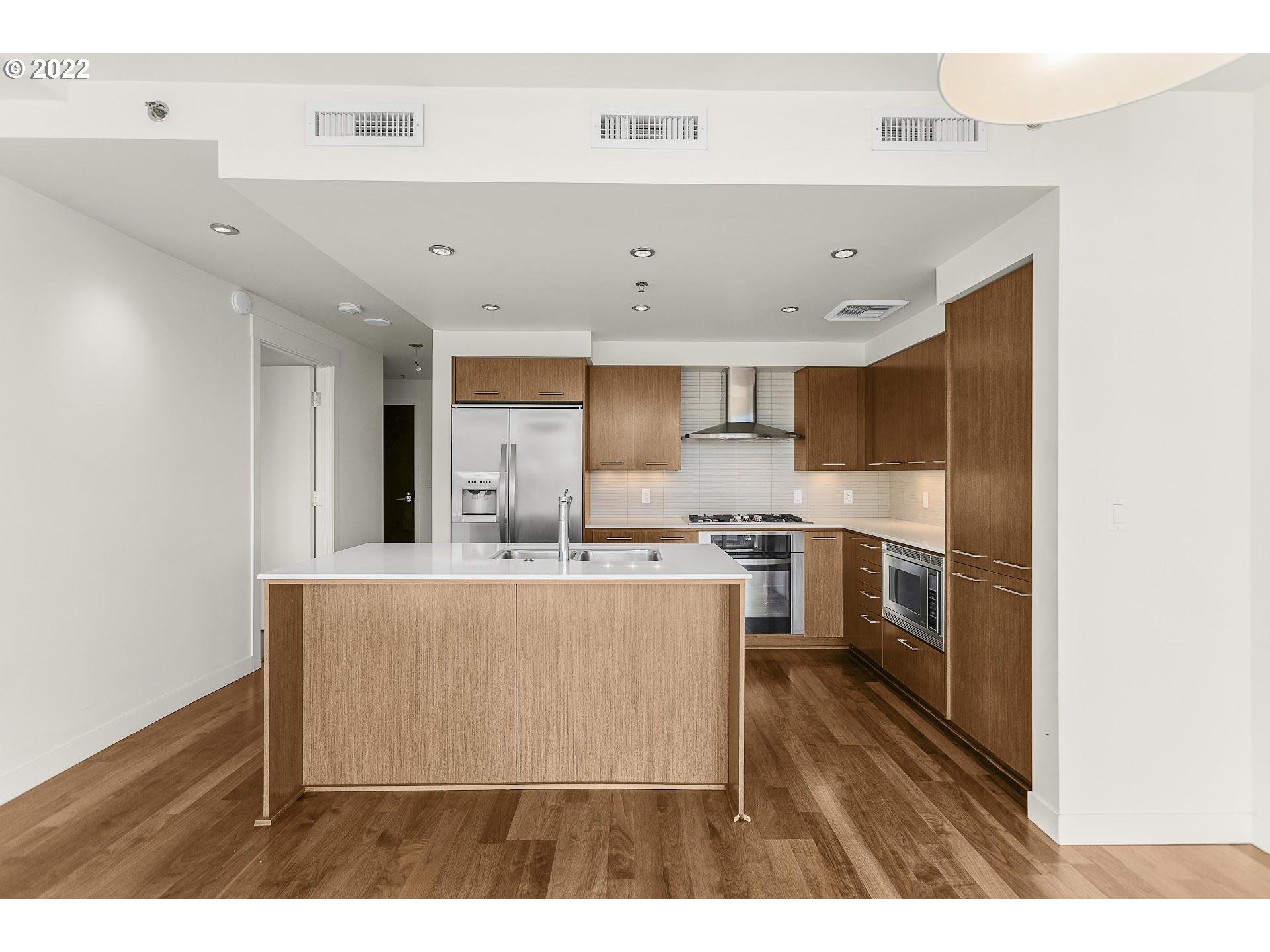 Photo #2: 22616852 Listing 