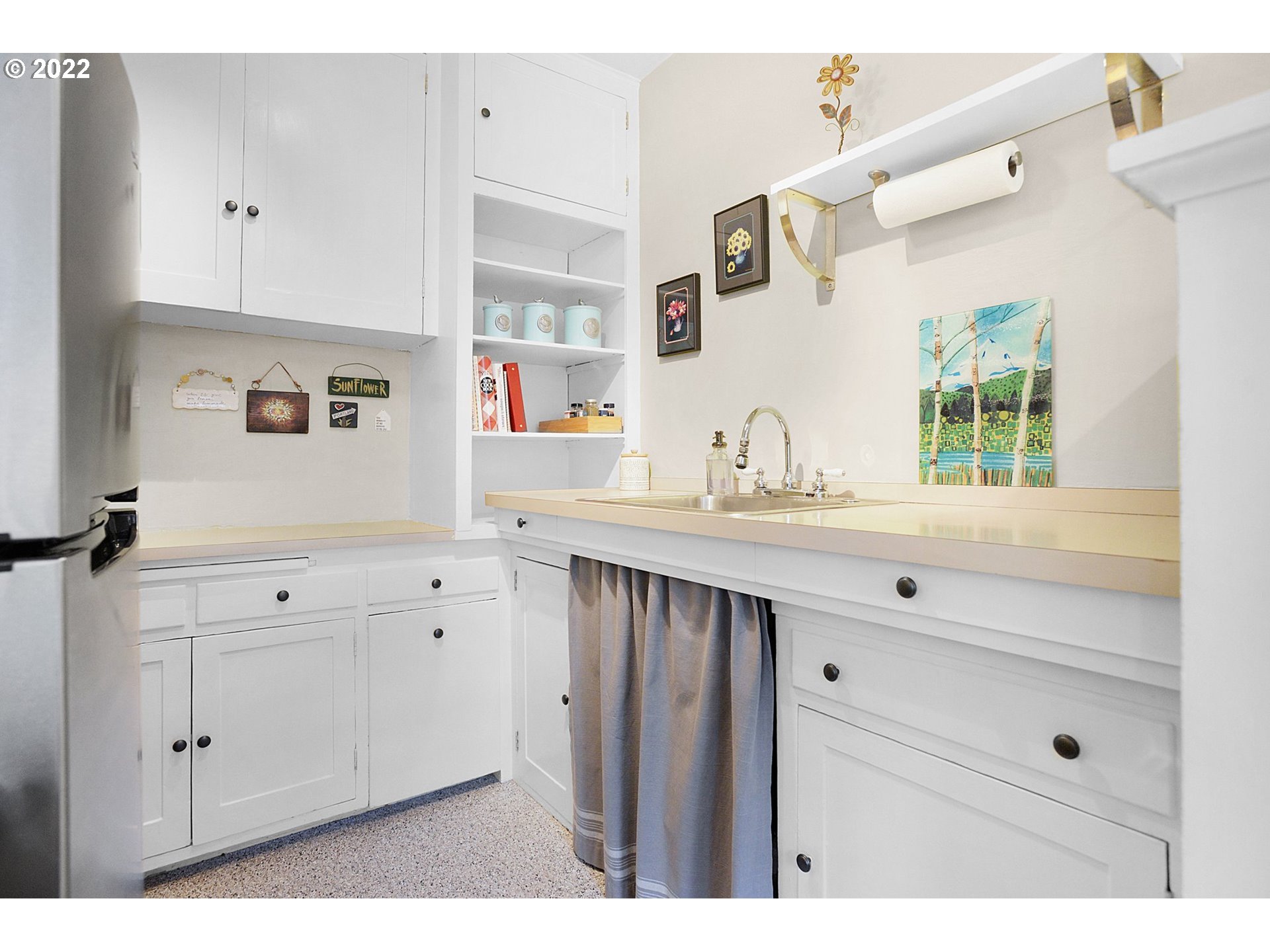 Photo #5: 22621330 Listing 