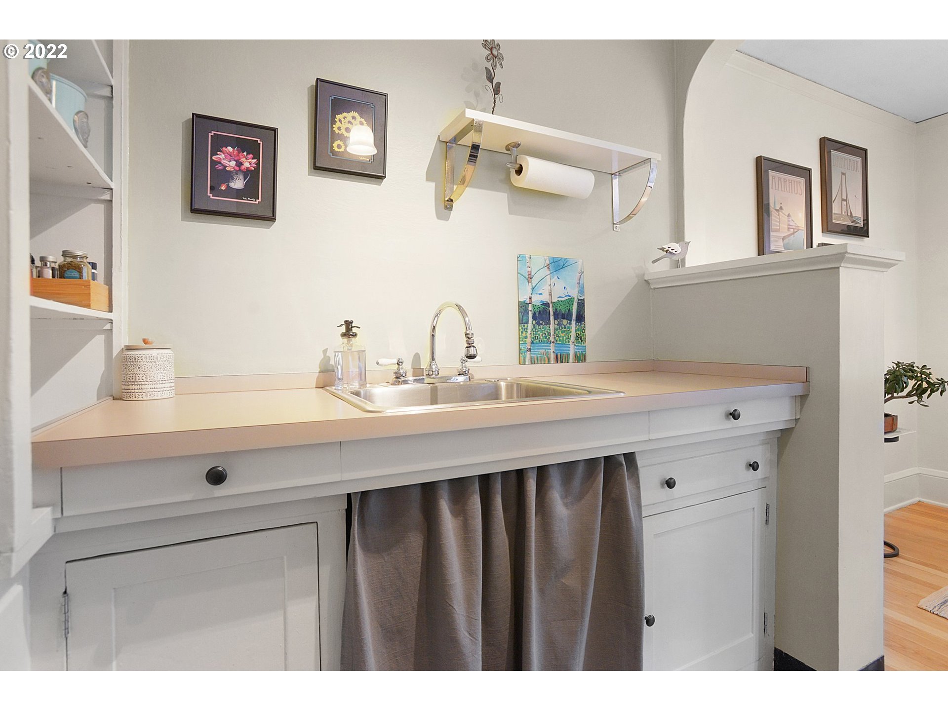 Photo #6: 22621330 Listing 