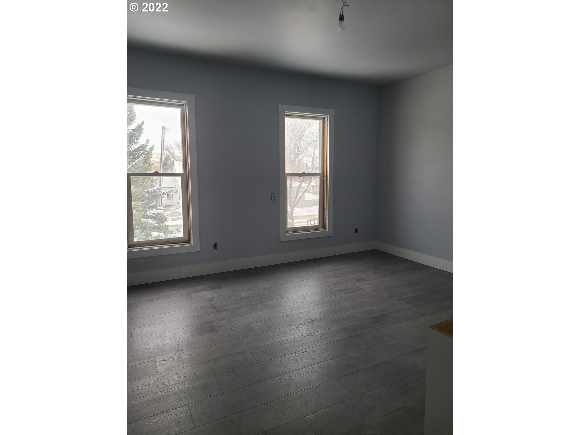 1415 DEWEY AVE