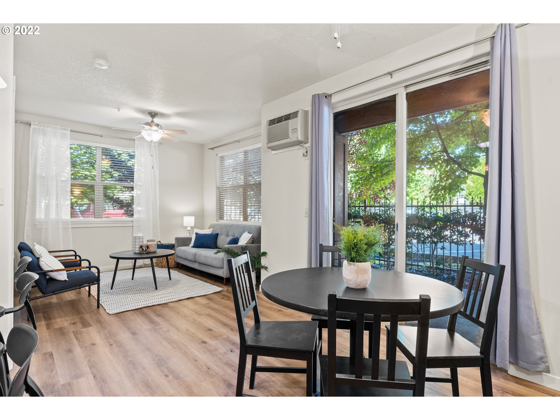 Photo #4: 22625917 Listing 