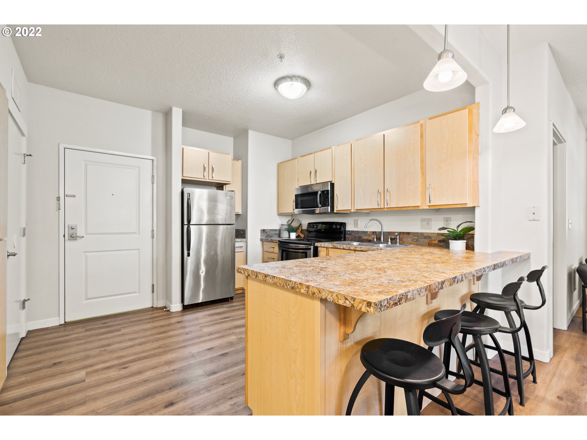 Photo #5: 22625917 Listing 