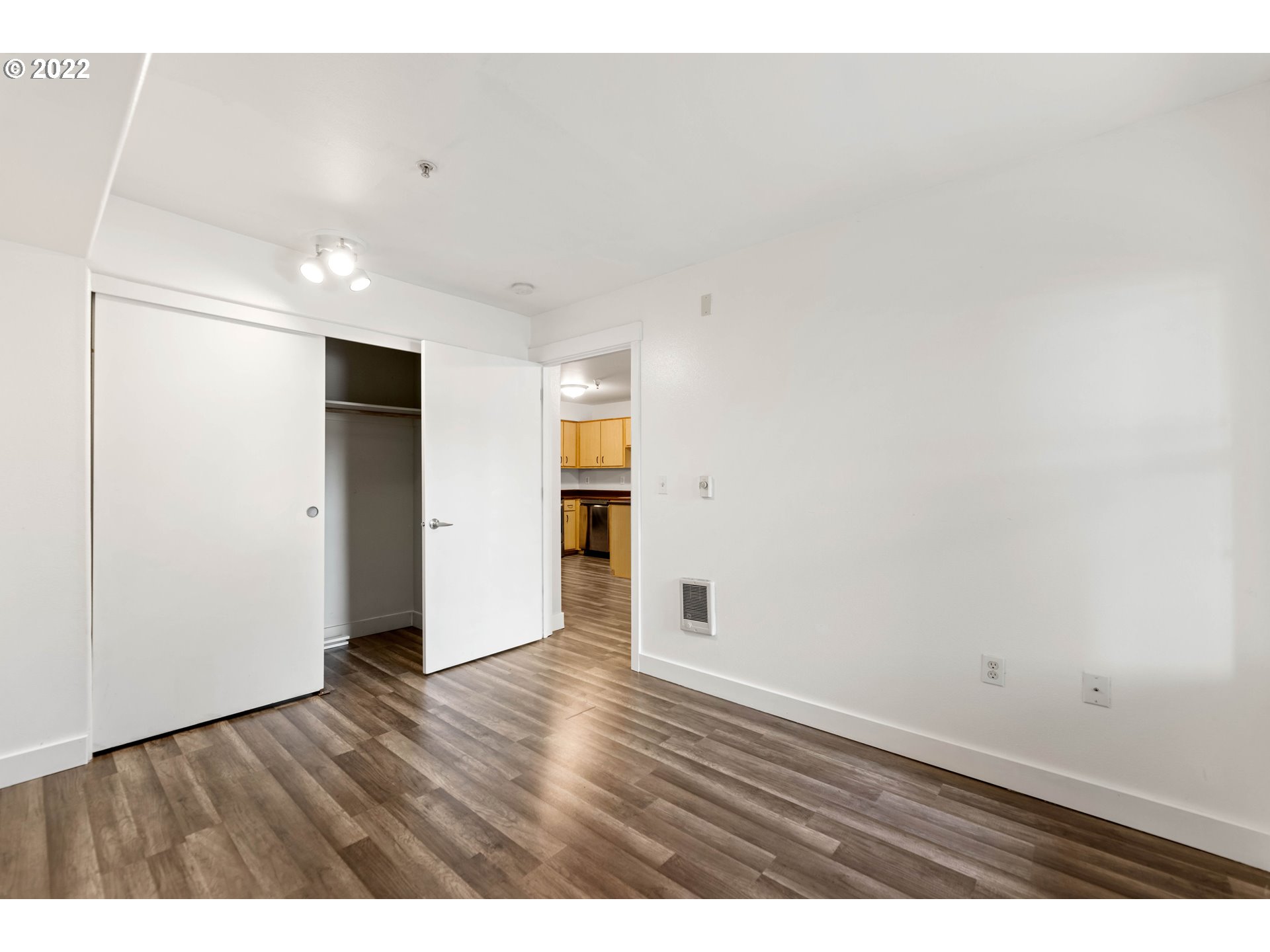 Photo #6: 22627060 Listing 