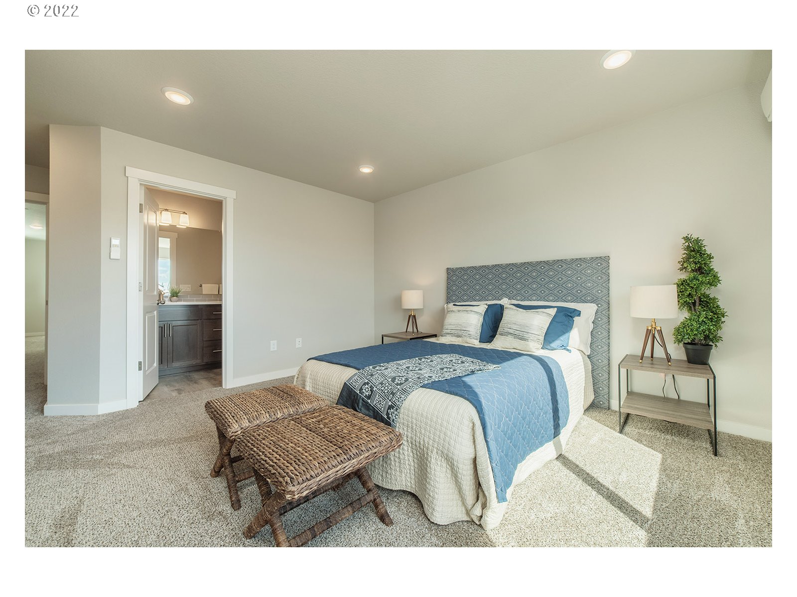 Photo #2: 22629672 Listing 