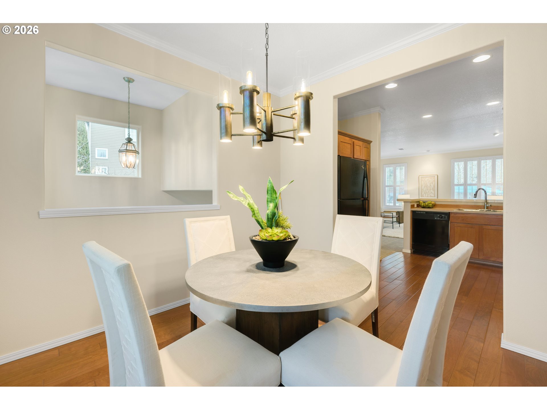 Photo #8: 226348908 Listing: Photo #8