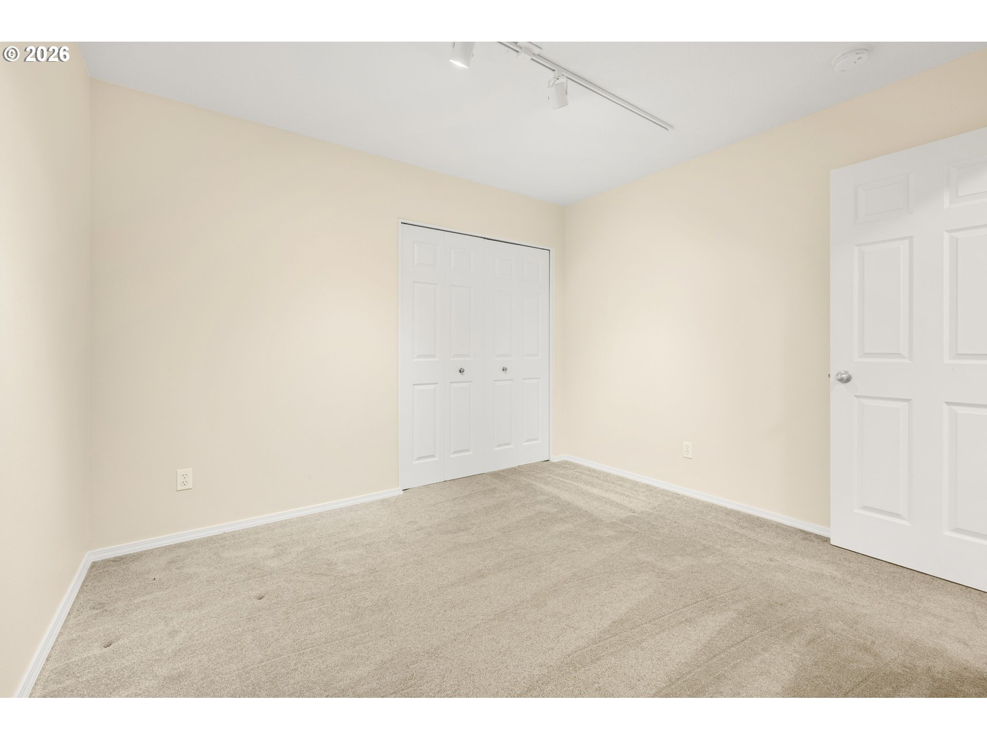 Photo #24: 226348908 Listing: Photo #24